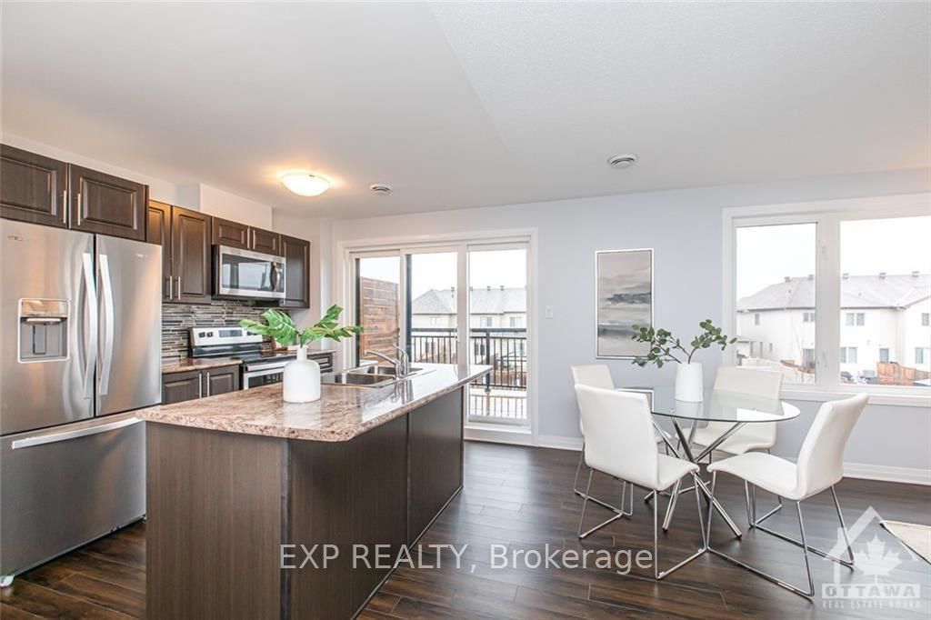 444 Via Verona Avenue B Property Photo 10