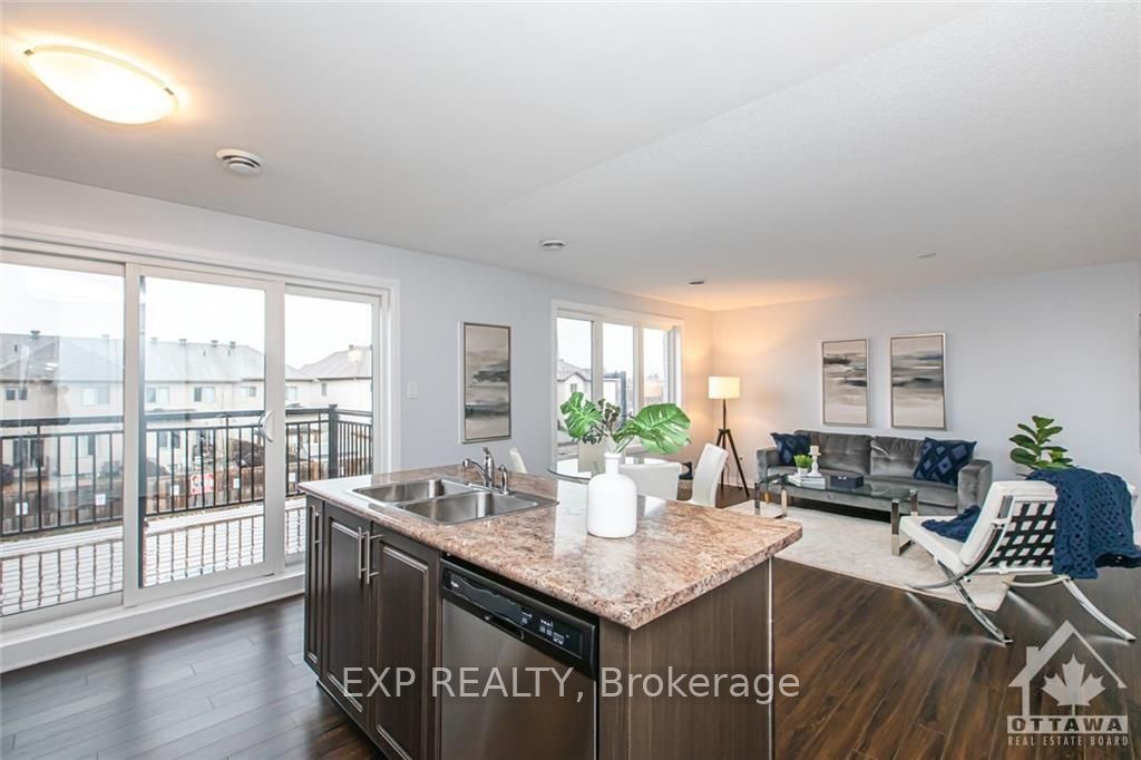 444 Via Verona Avenue B Property Photo 12
