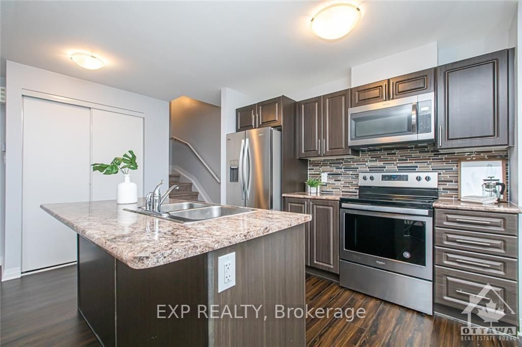 444 Via Verona Avenue B Property Photo 13