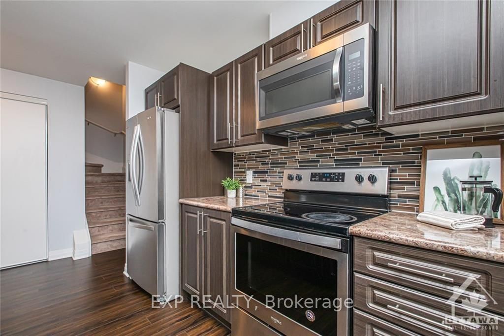 444 Via Verona Avenue B Property Photo 14