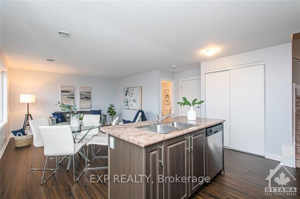 444 Via Verona Avenue B Property Photo 15