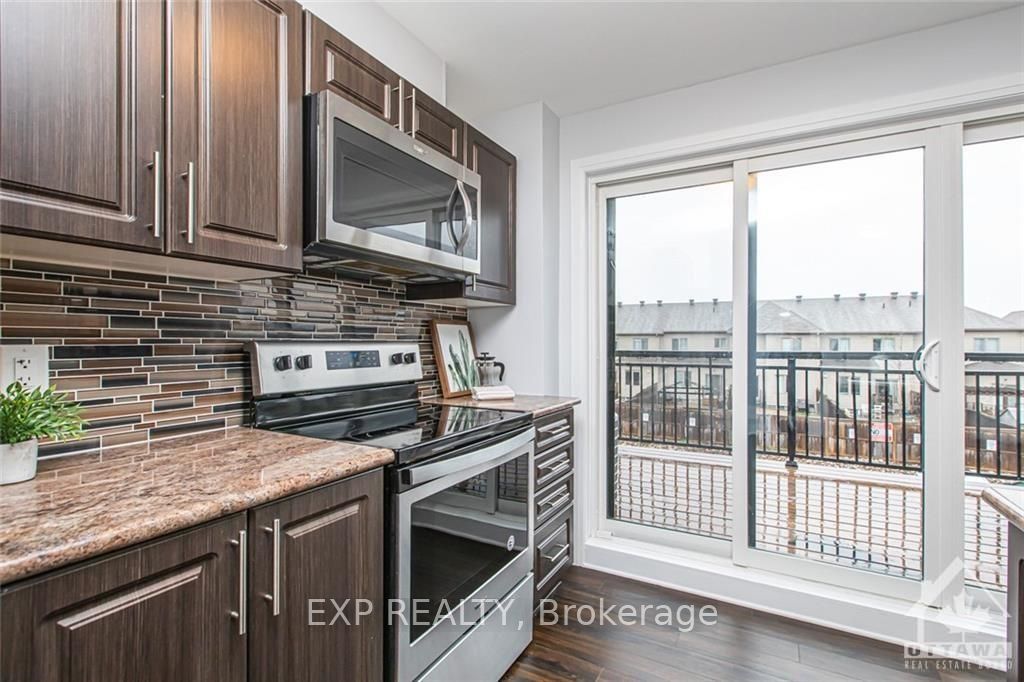 444 Via Verona Avenue B Property Photo 17