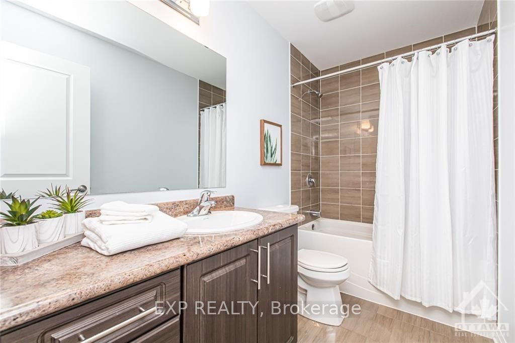 444 Via Verona Avenue B Property Photo 25