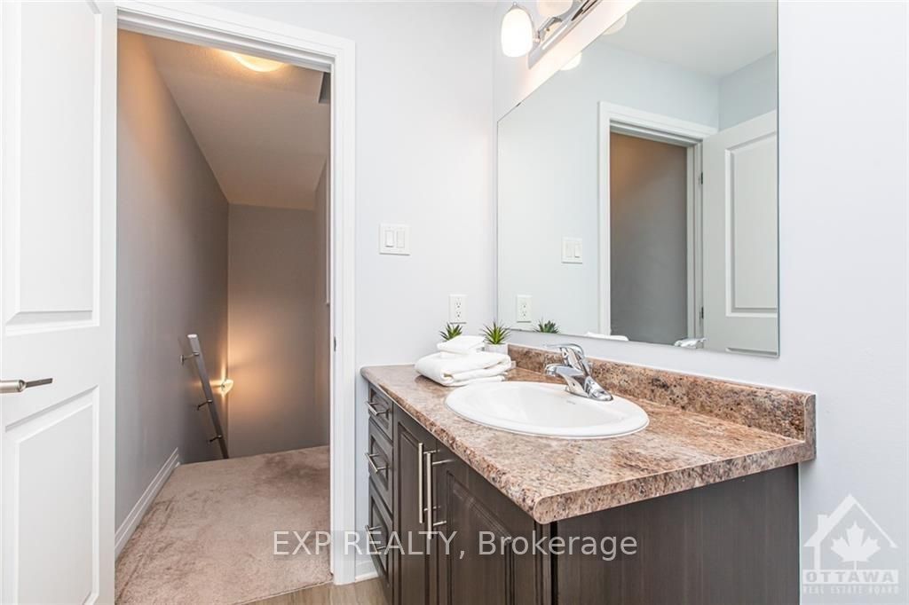 444 Via Verona Avenue B Property Photo 26