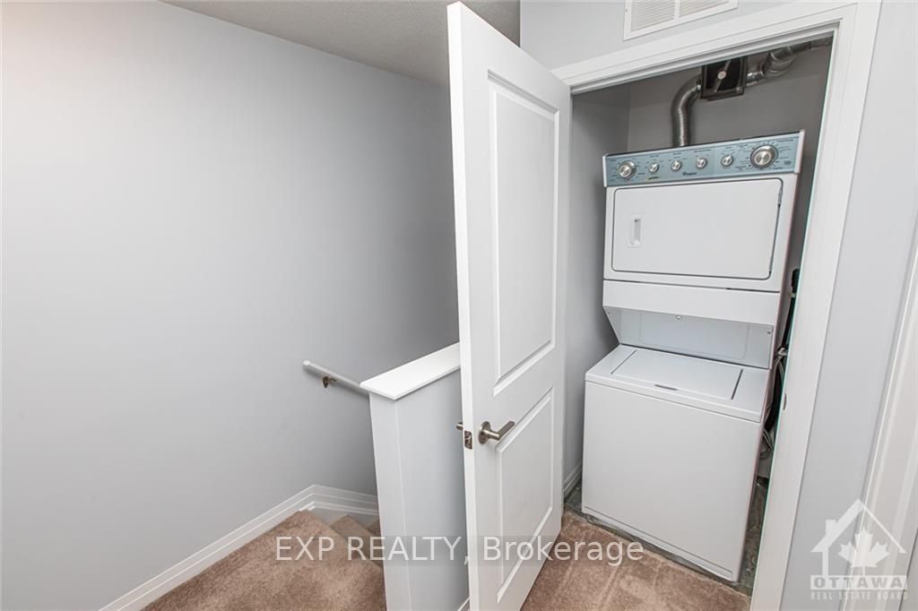 444 Via Verona Avenue B Property Photo 27