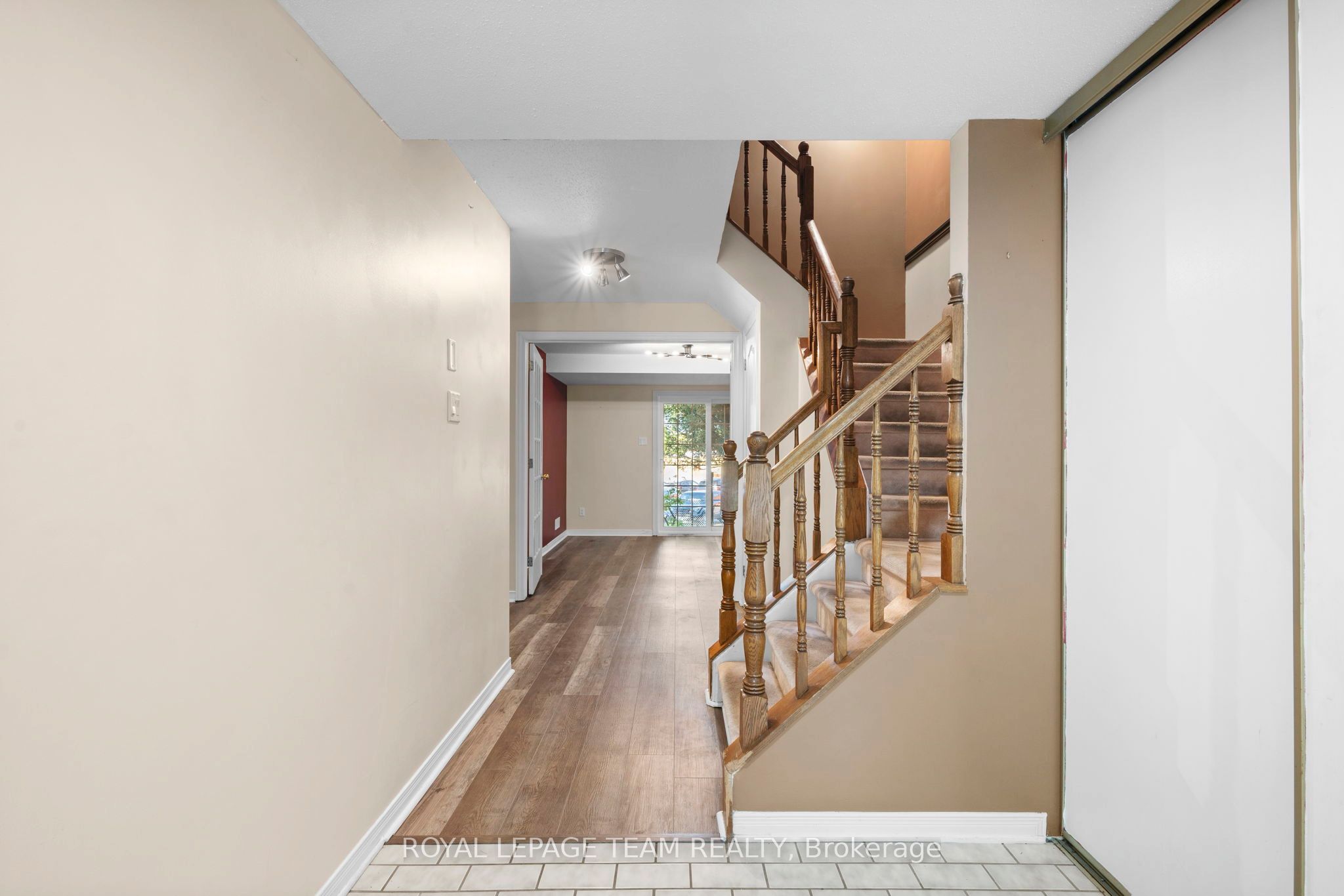 8 Mannington Court Property Photo 3