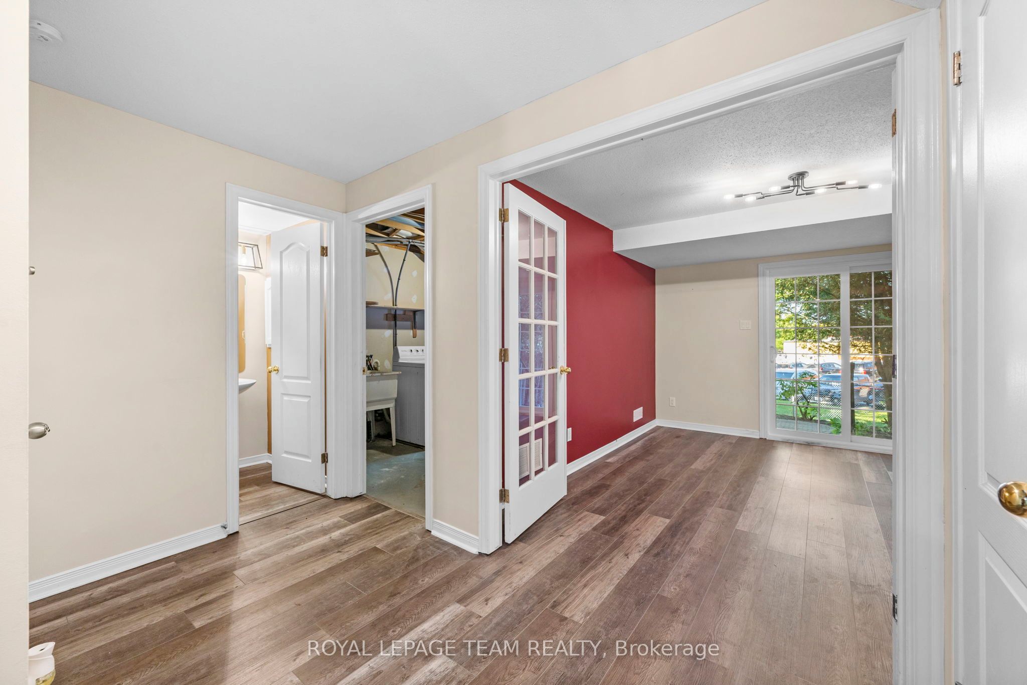 8 Mannington Court Property Photo 4