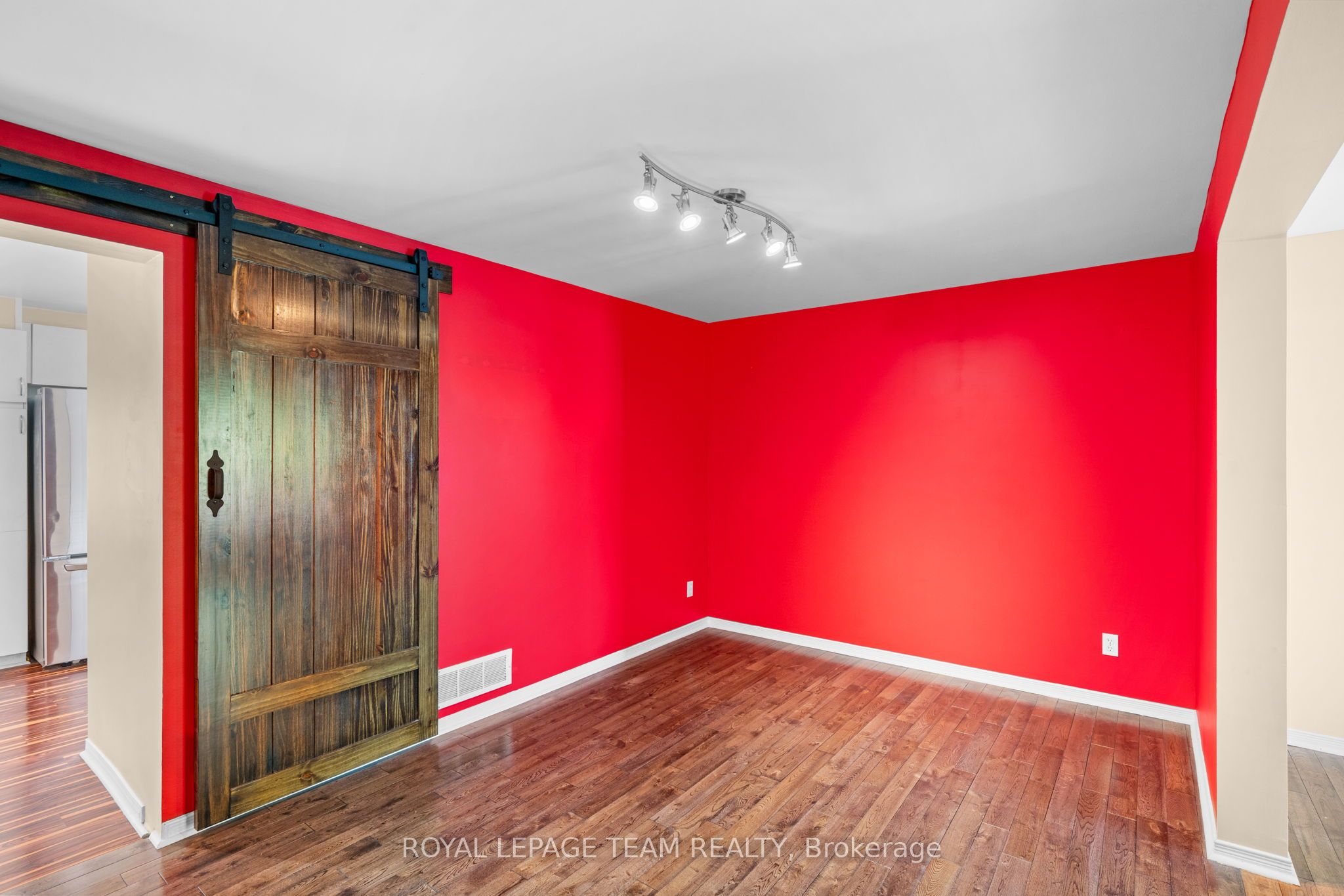 8 Mannington Court Property Photo 8
