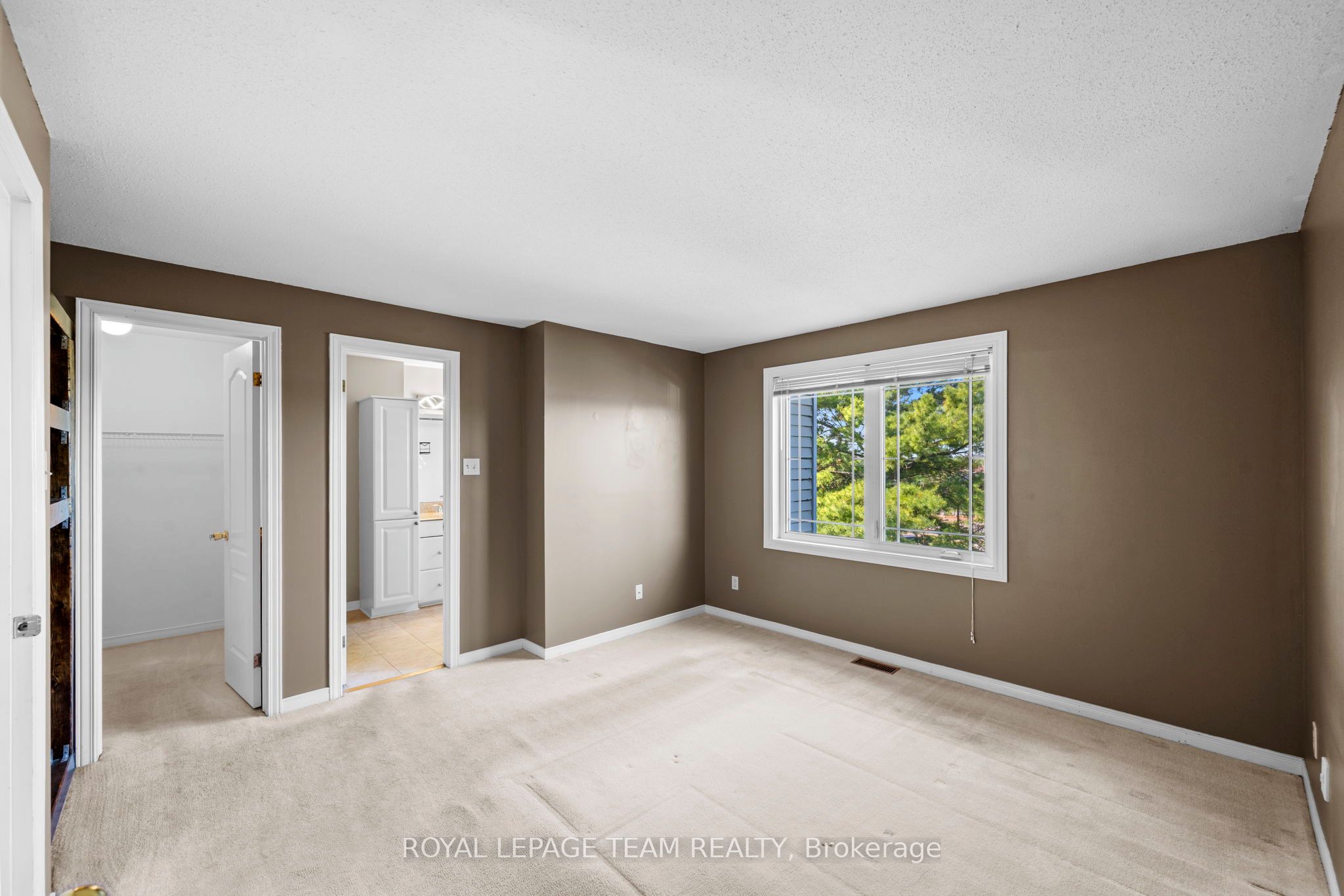 8 Mannington Court Property Photo 19