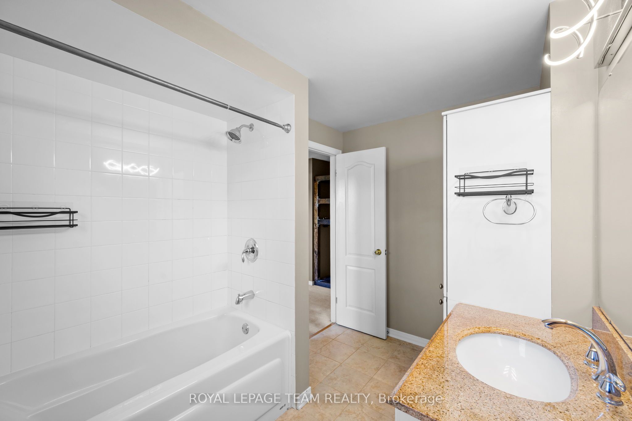 8 Mannington Court Property Photo 21