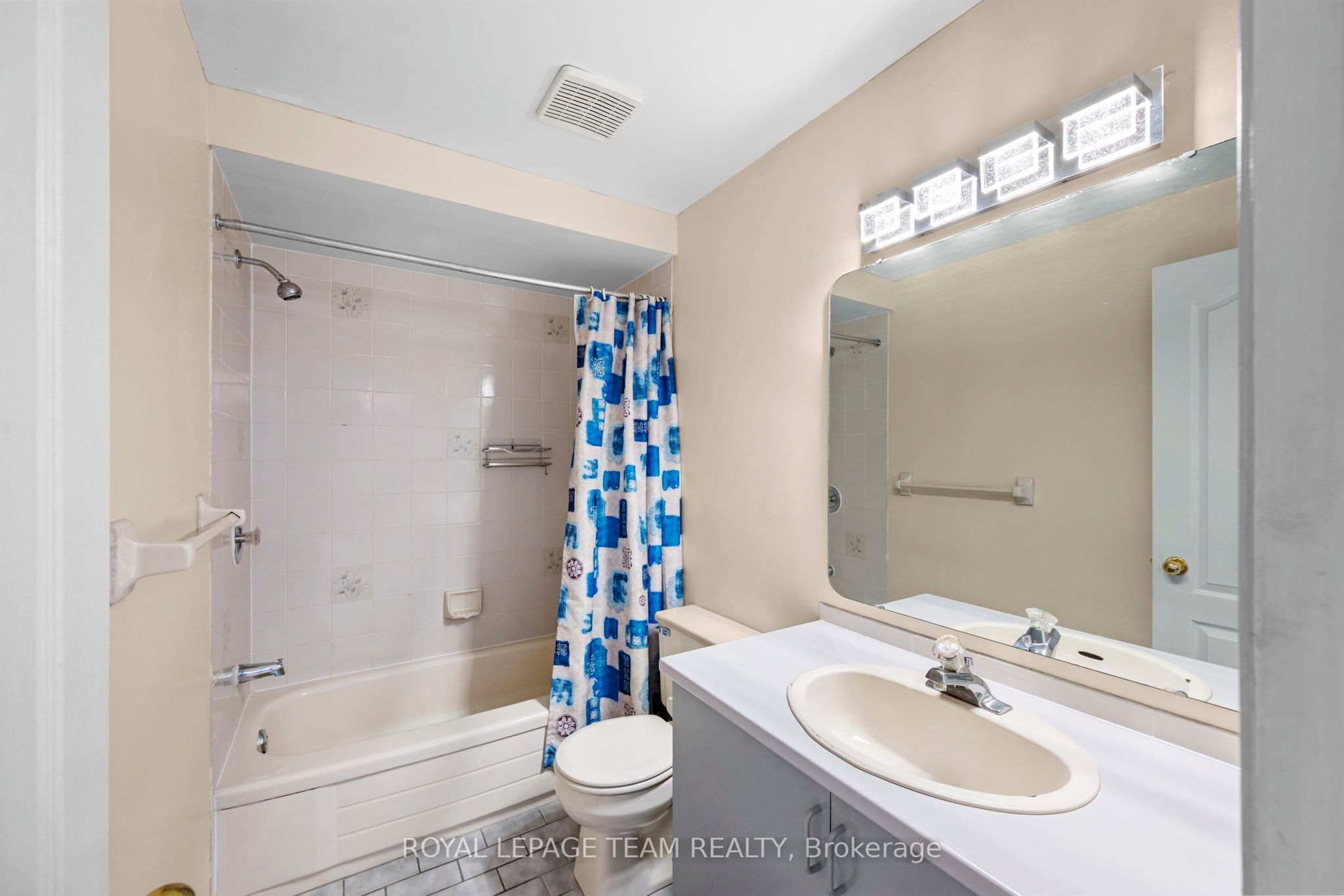 8 Mannington Court Property Photo 24