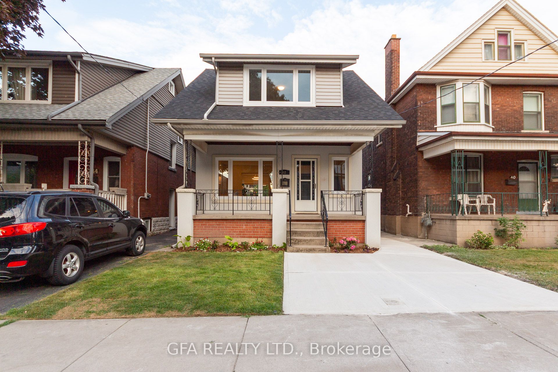 42 Barnesdale Avenue N