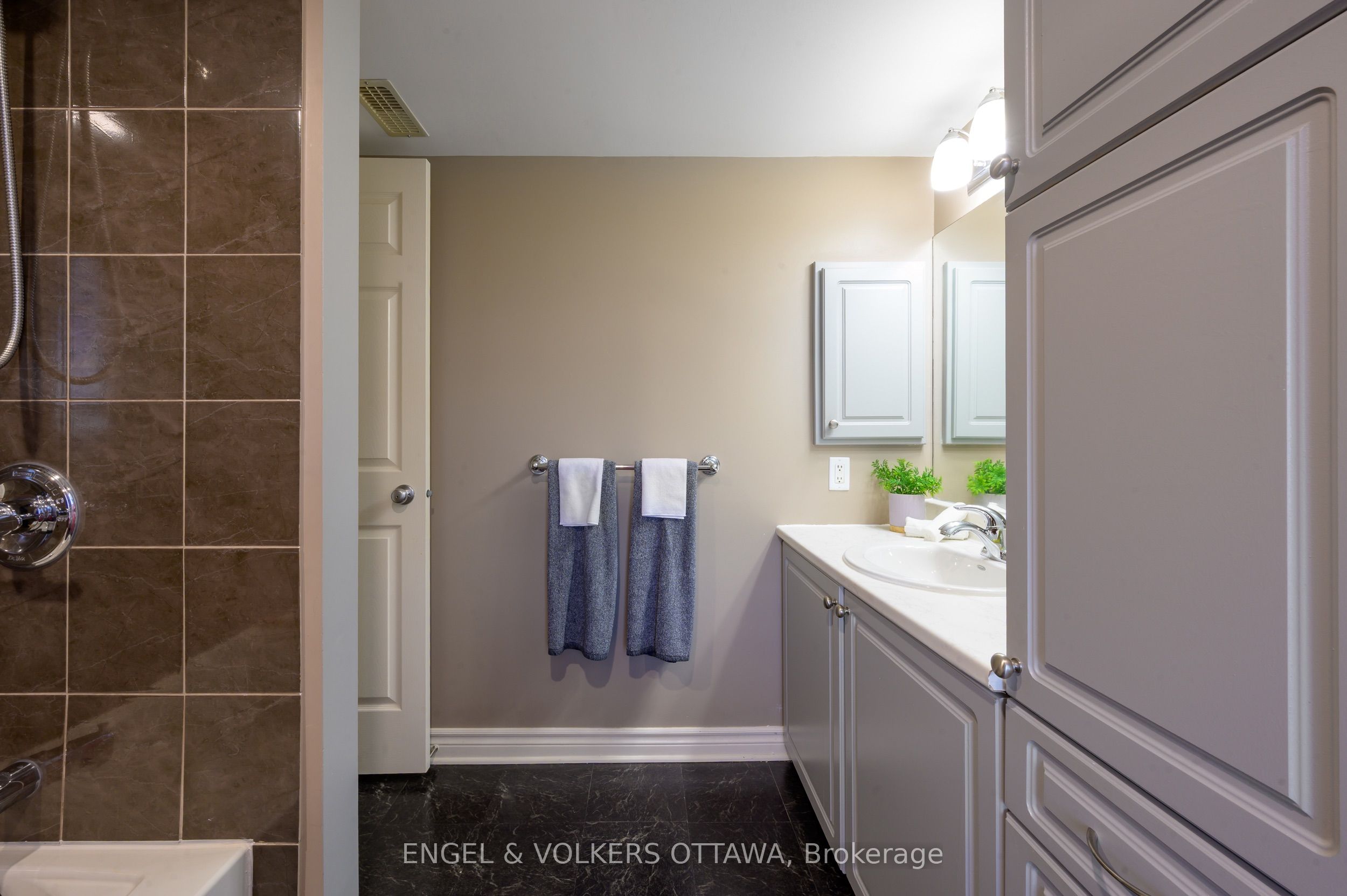 50 Barnstone Drive 7 Property Photo 27