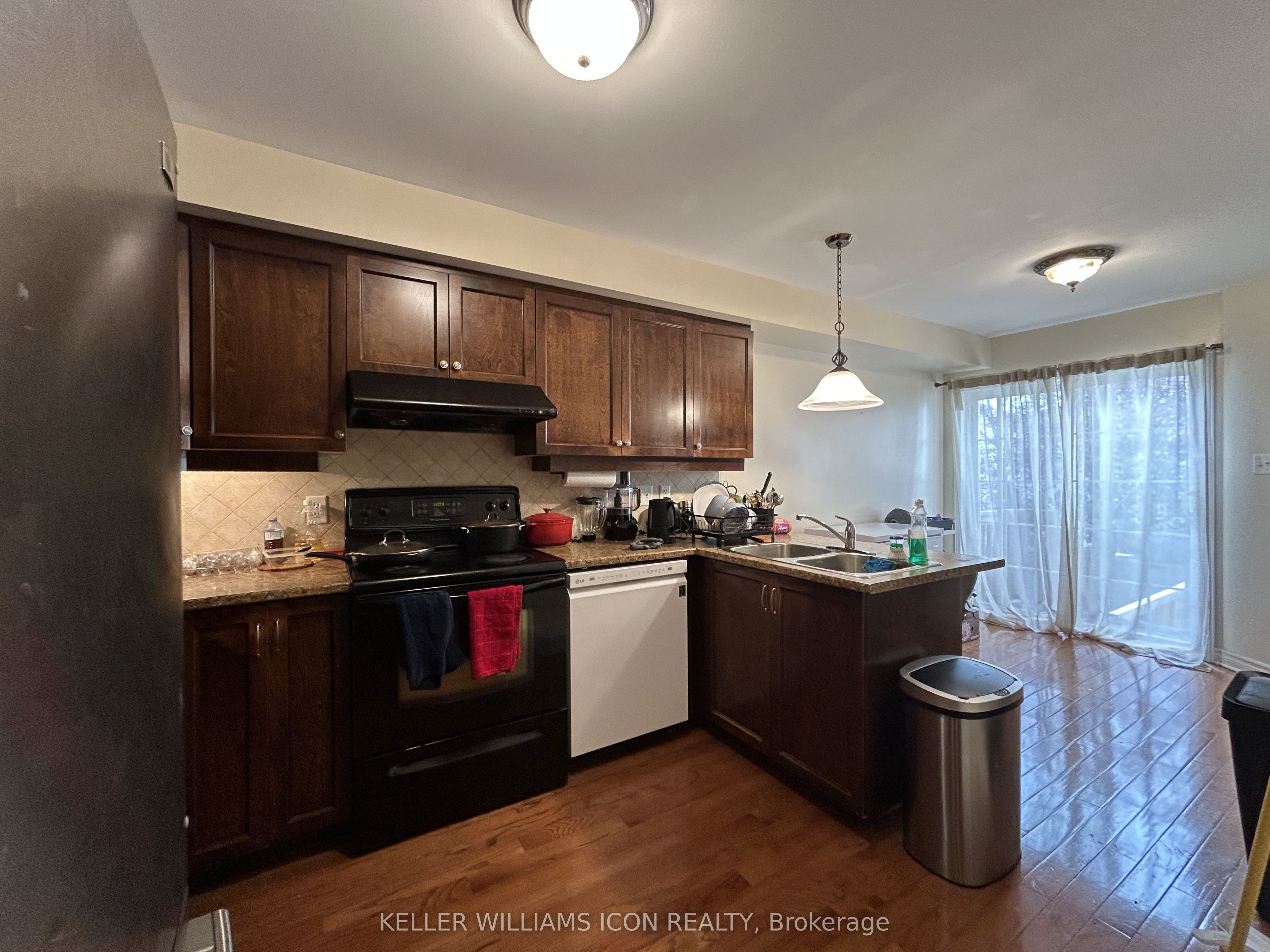 131 Goldwood Private Property Photo 3