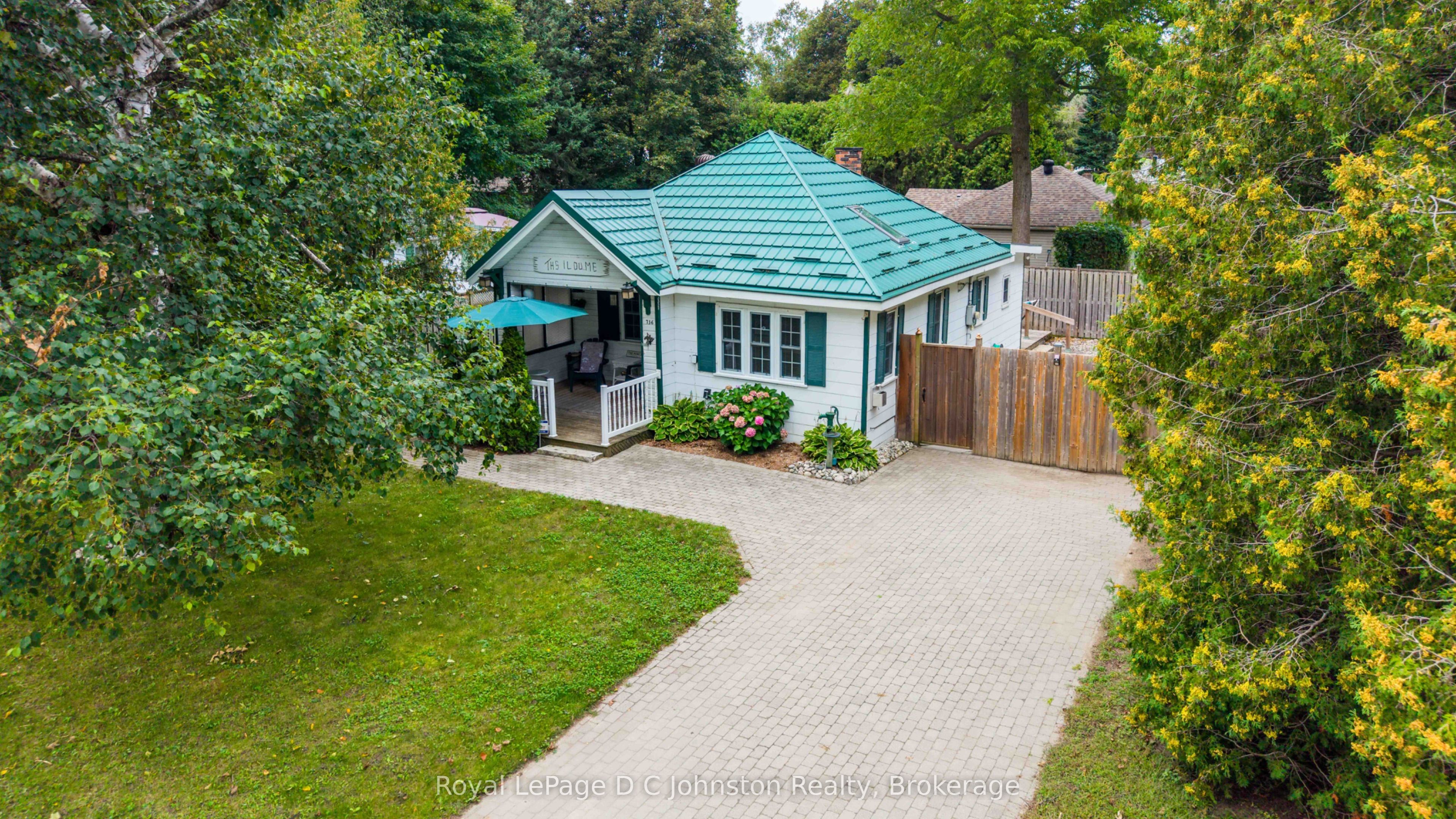 736 Shantz Street Property Photo 2