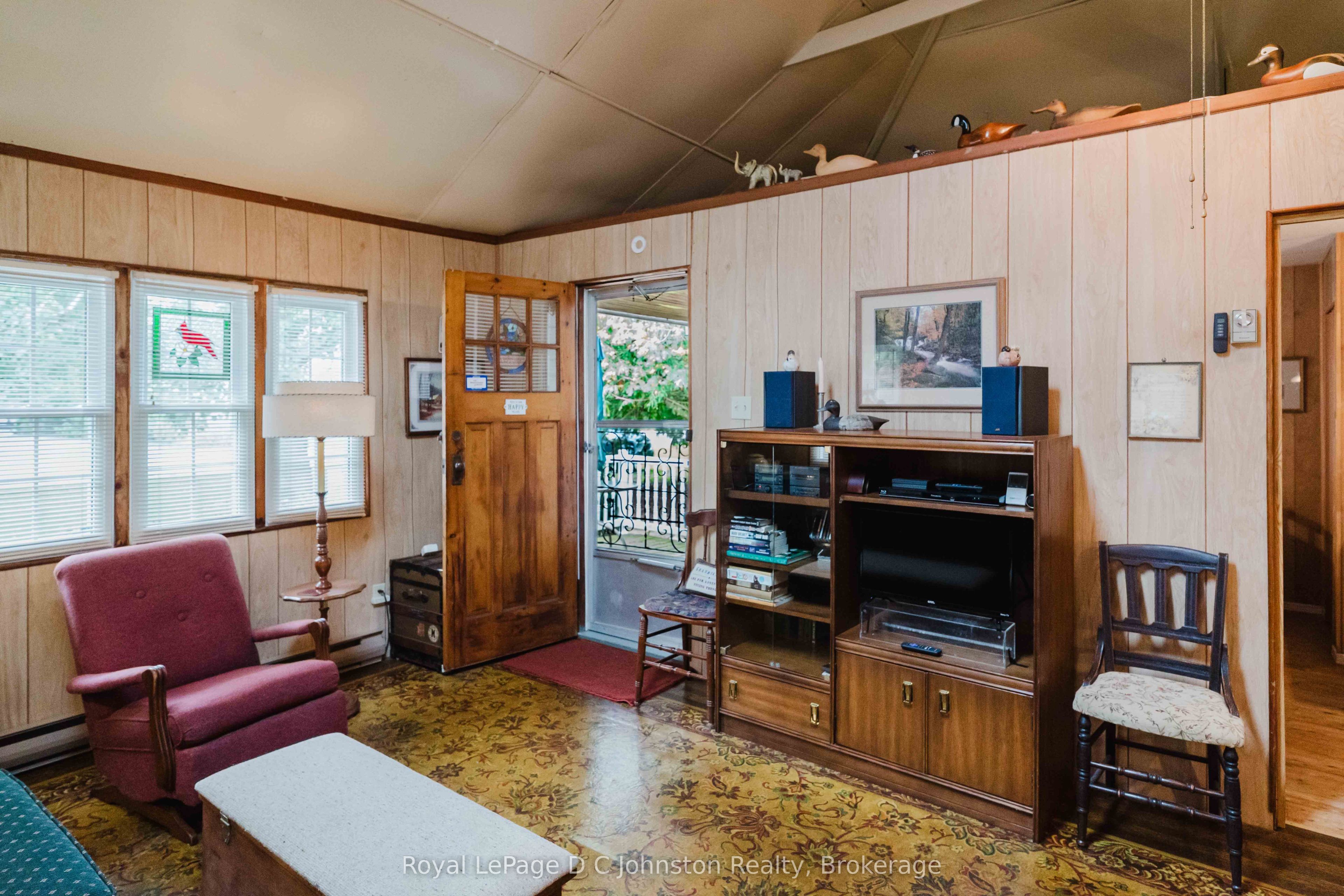 736 Shantz Street Property Photo 4