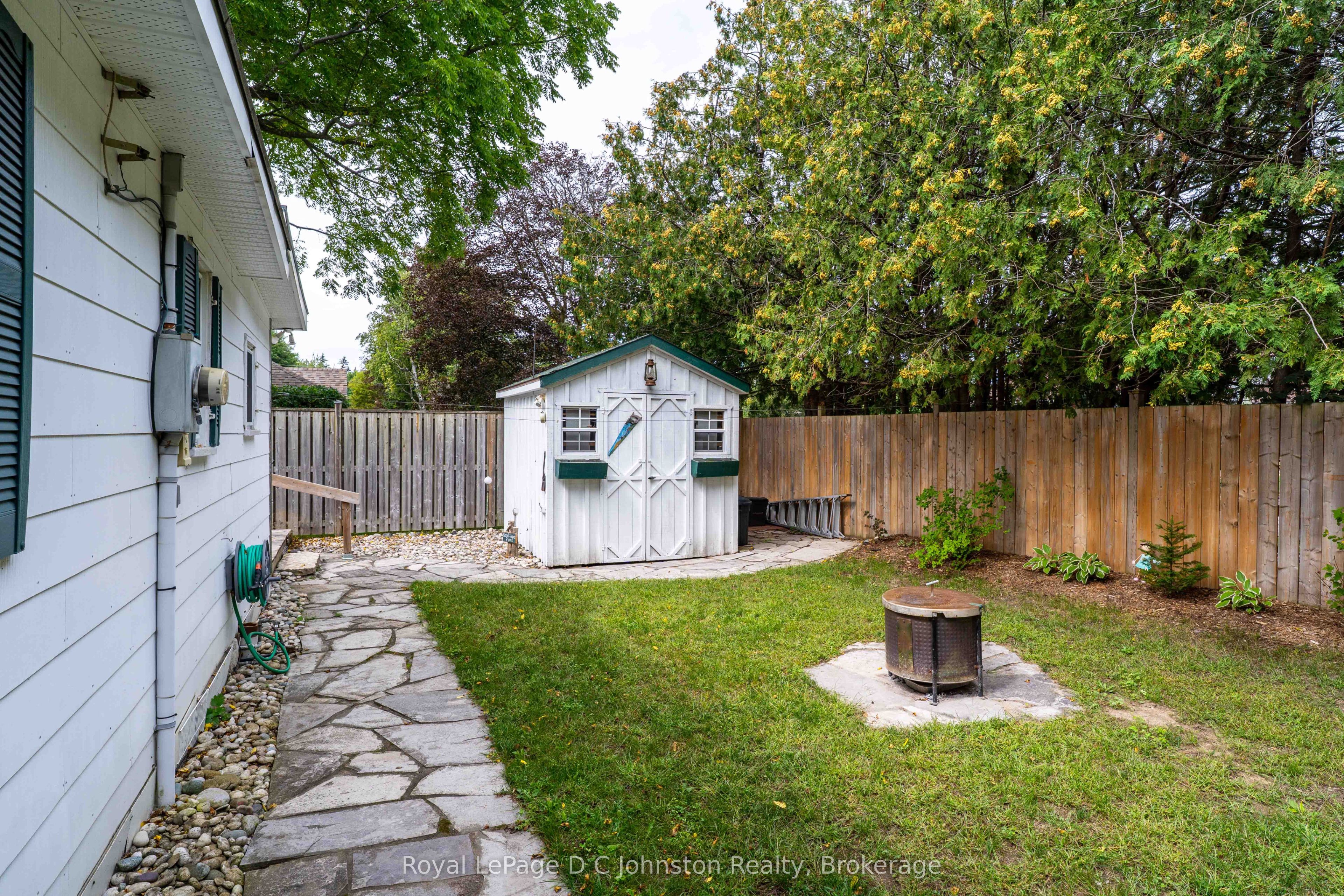 736 Shantz Street Property Photo 20
