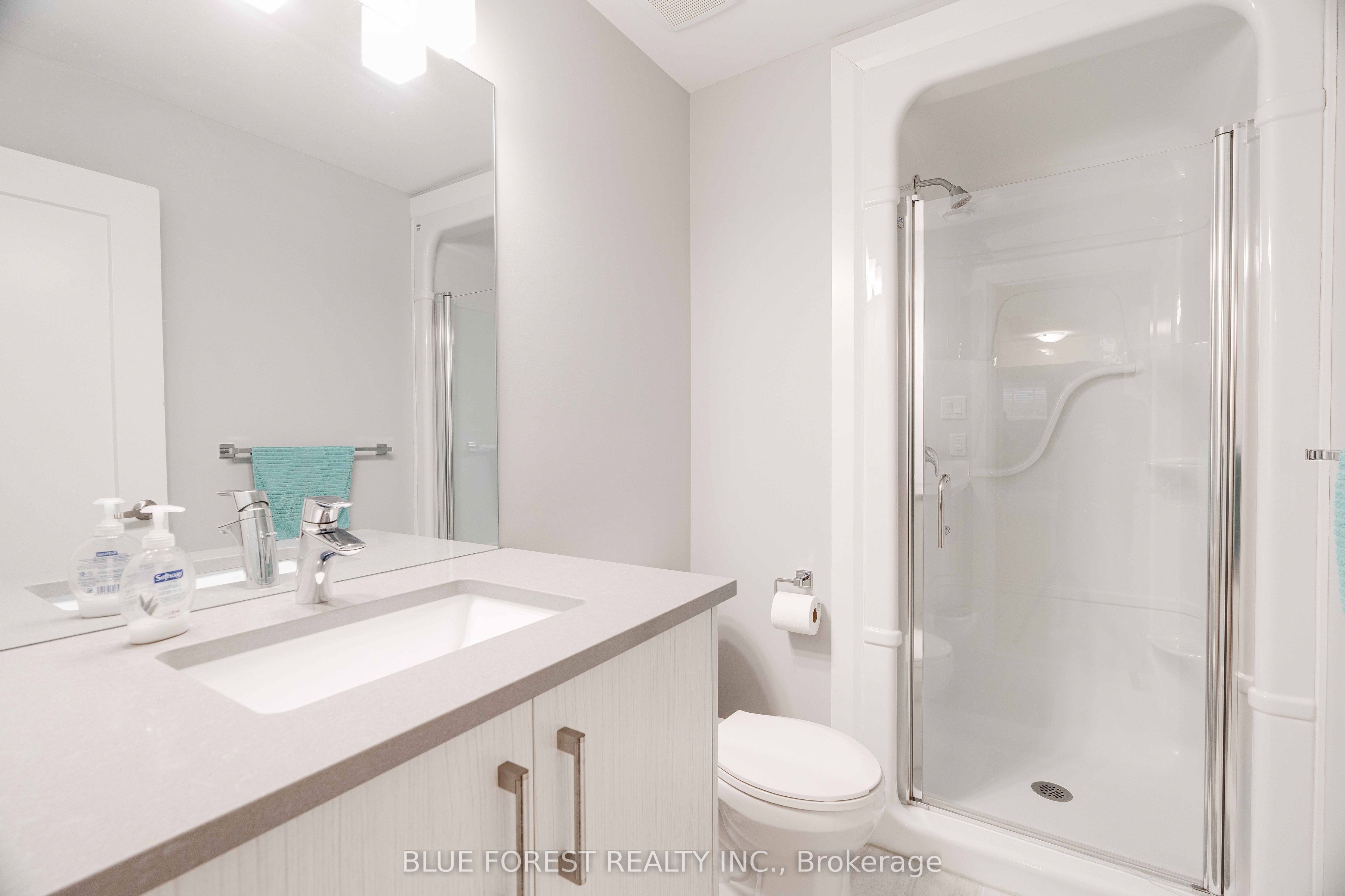 499 Sophia Crescent Property Photo 21