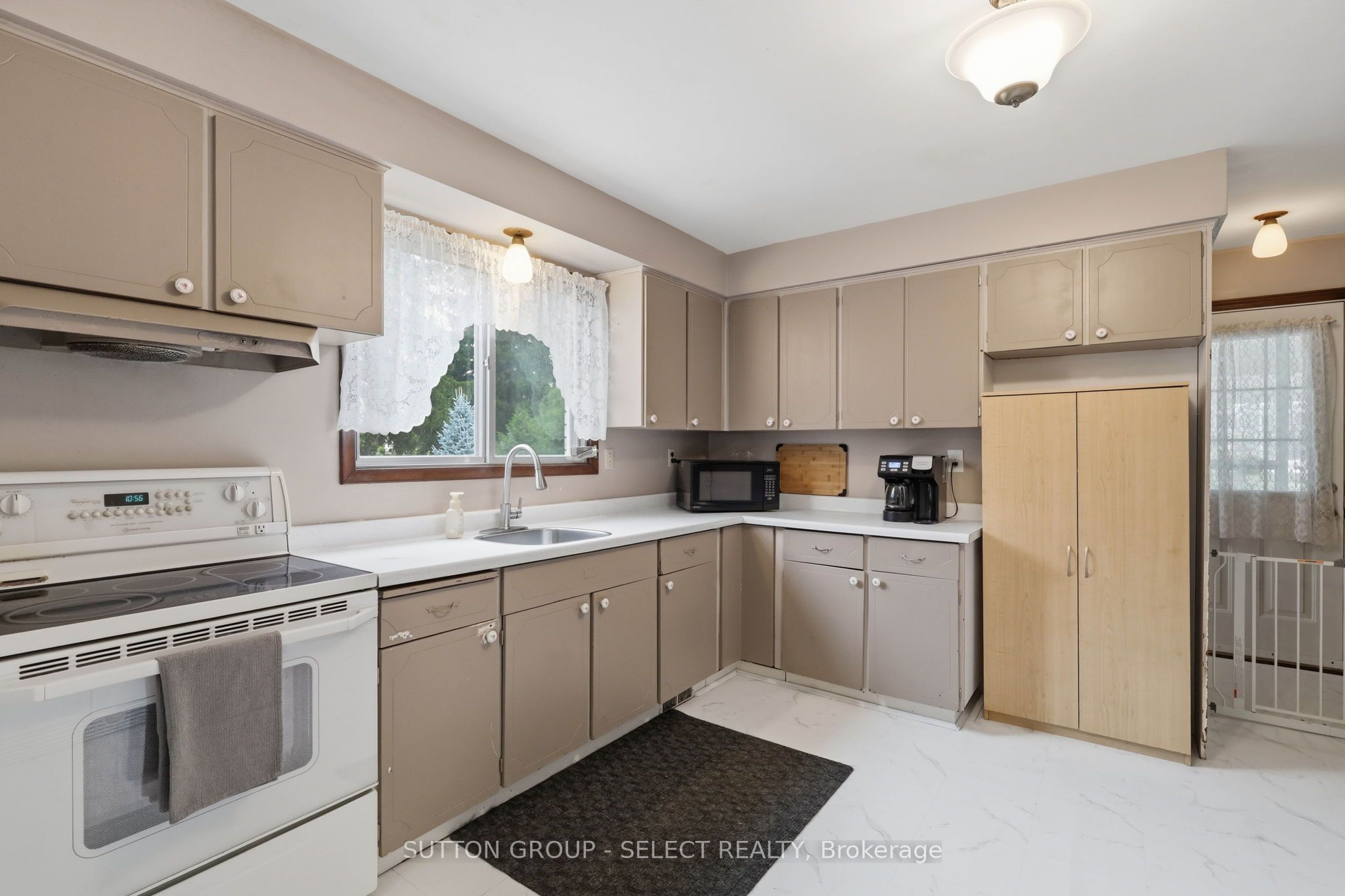 44 South Edgeware Road Property Photo 17