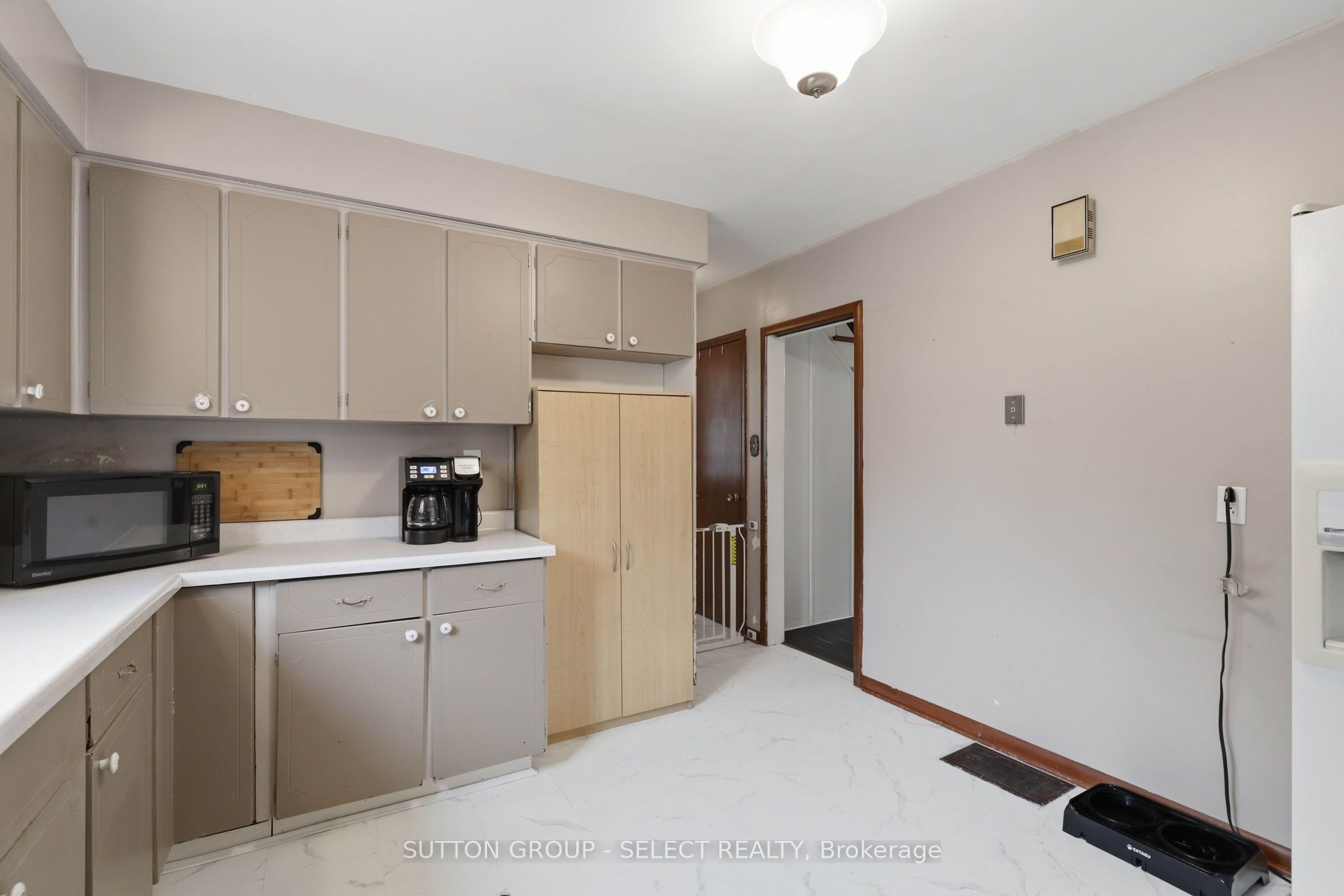 44 South Edgeware Road Property Photo 19