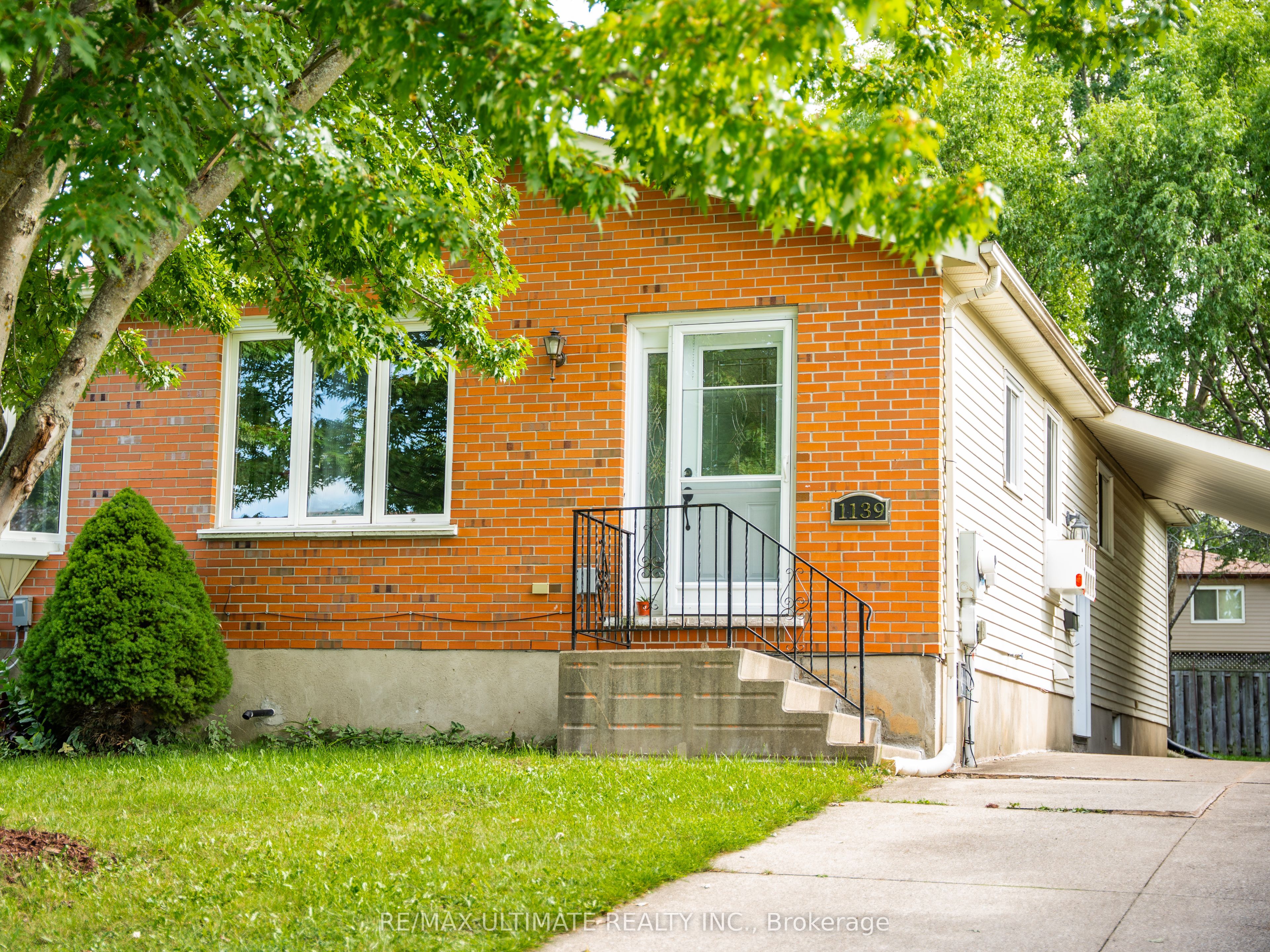 1139 15th Street E B