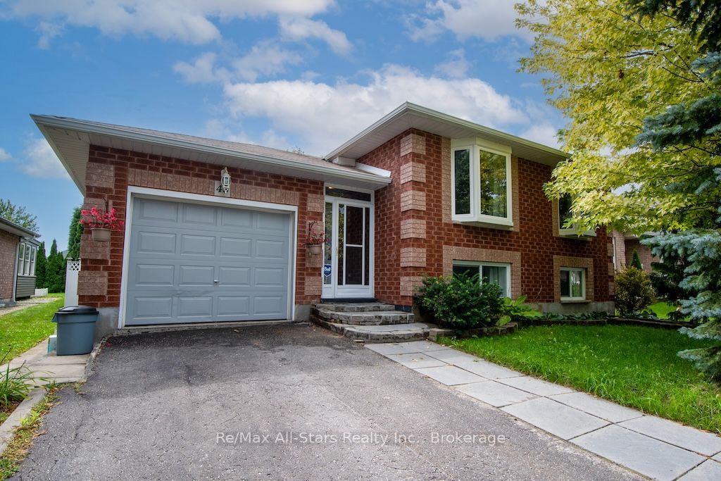 43 Mcgibbon Boulevard Property Photo 1