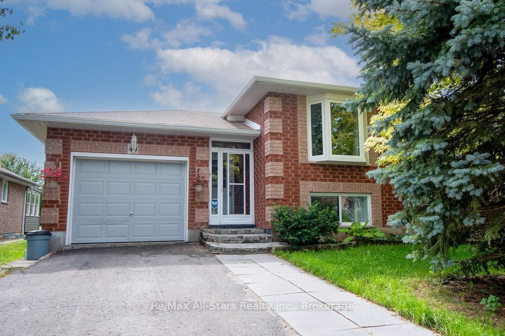 43 Mcgibbon Boulevard Property Photo 2