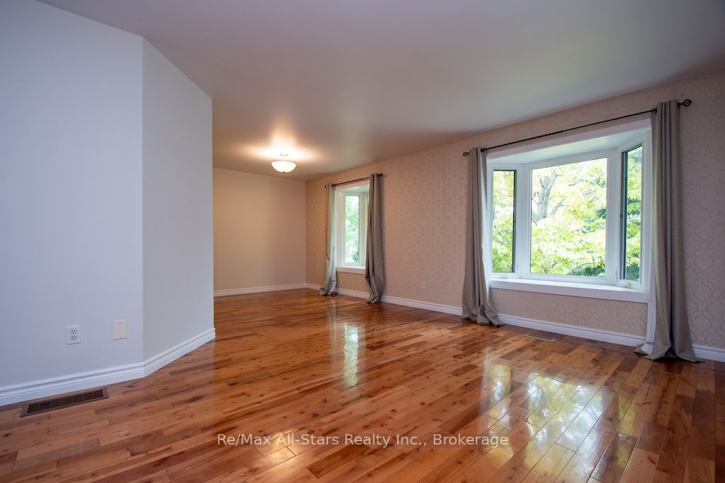 43 Mcgibbon Boulevard Property Photo 5