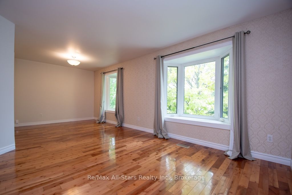 43 Mcgibbon Boulevard Property Photo 6