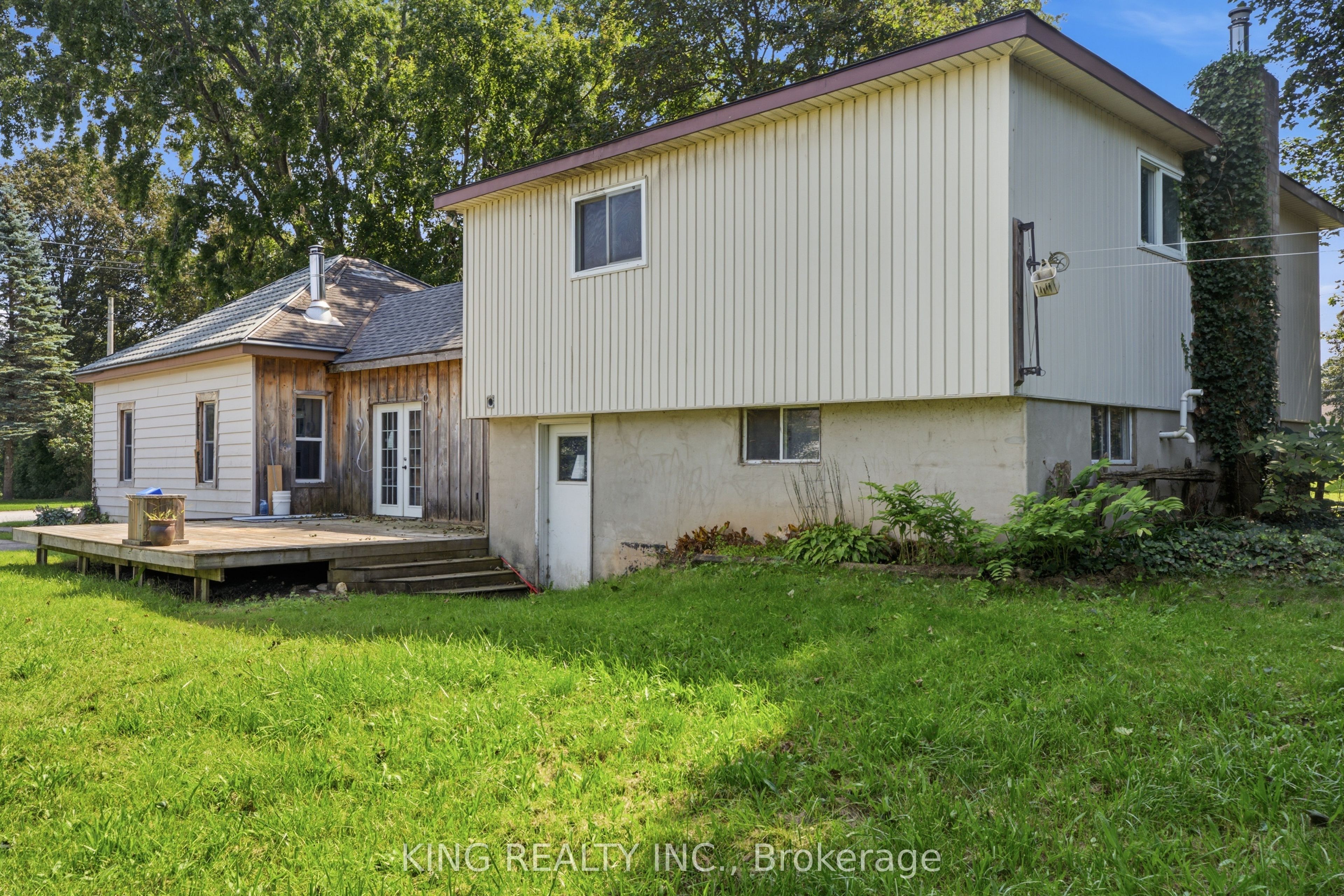 494 Isaac Street Property Photo 8