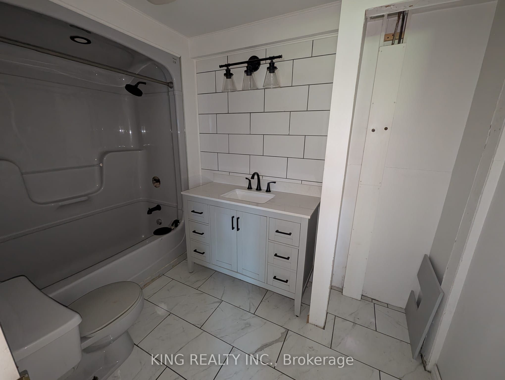 494 Isaac Street Property Photo 25