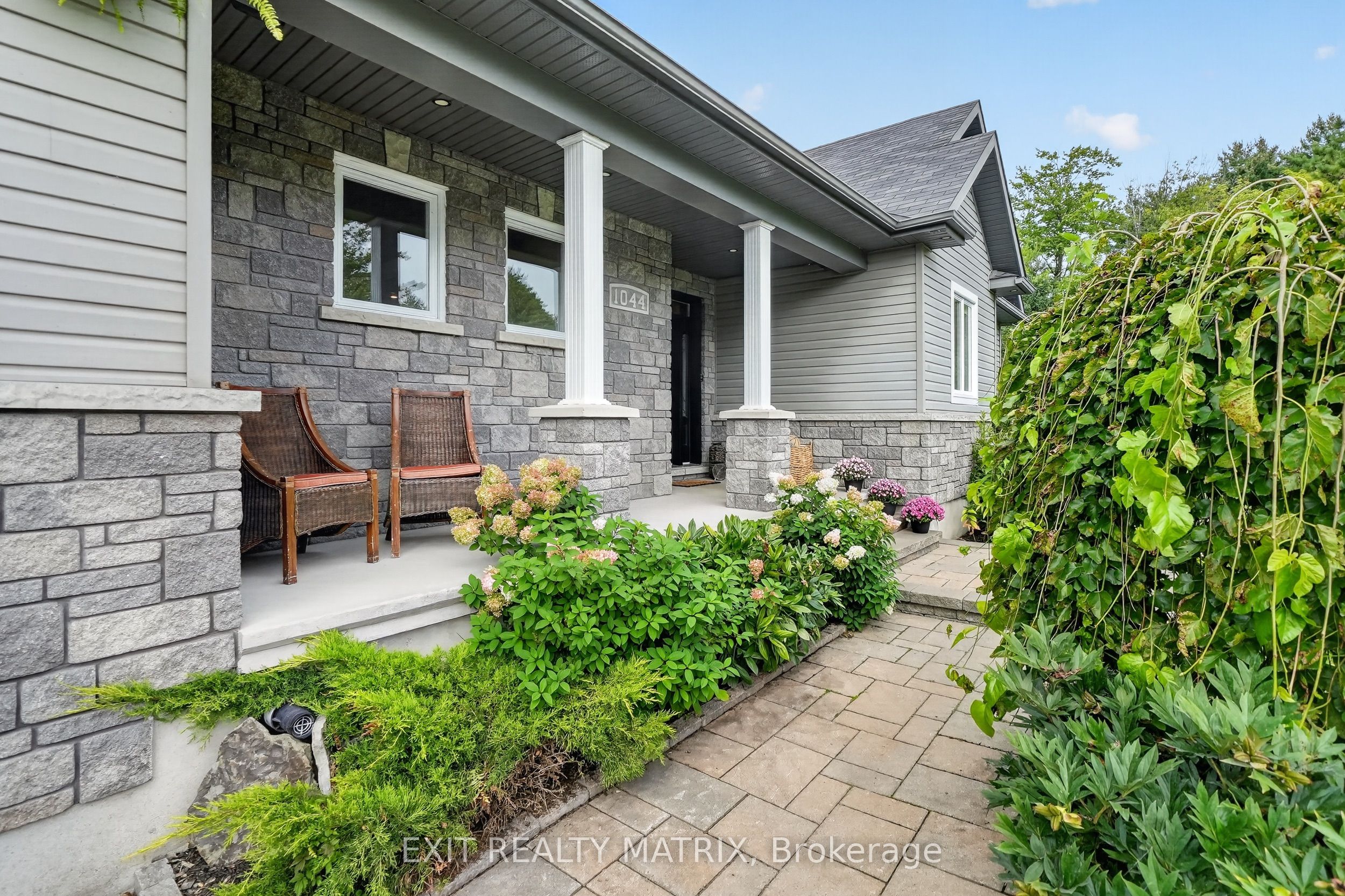 1044 Brazeau Road Property Photo 2