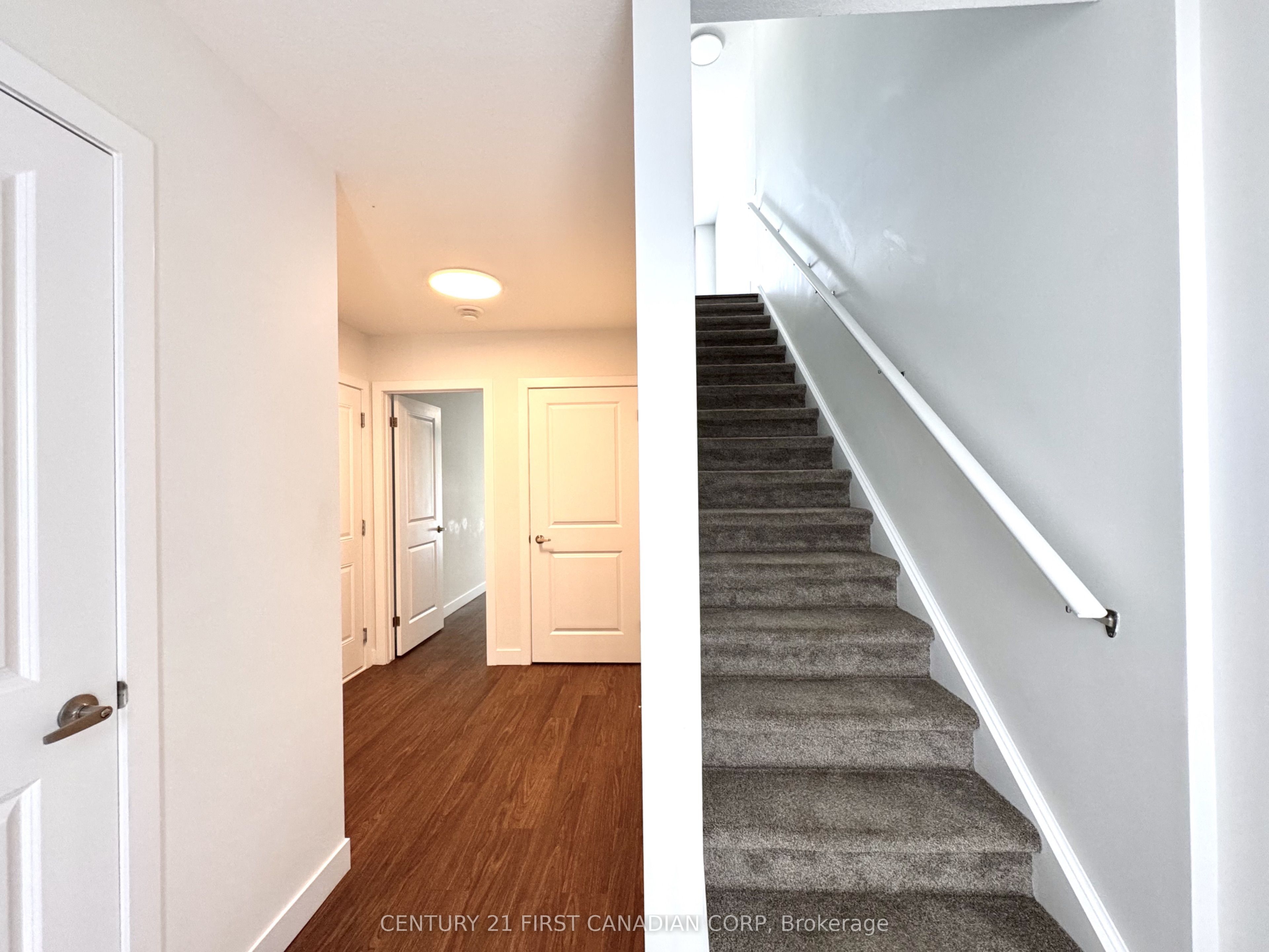 349 Southdale Road E 29 Property Photo 4