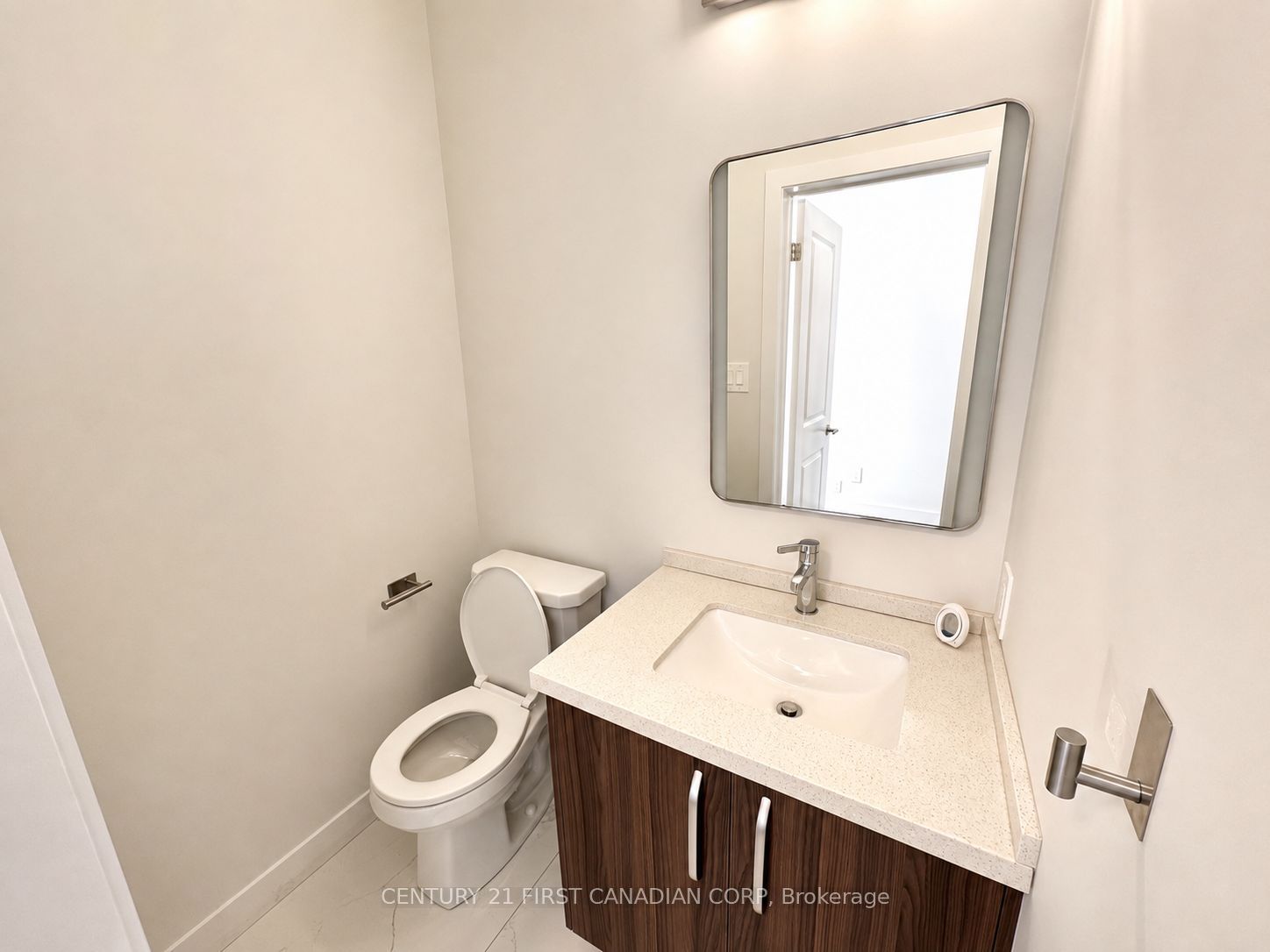 349 Southdale Road E 29 Property Photo 14
