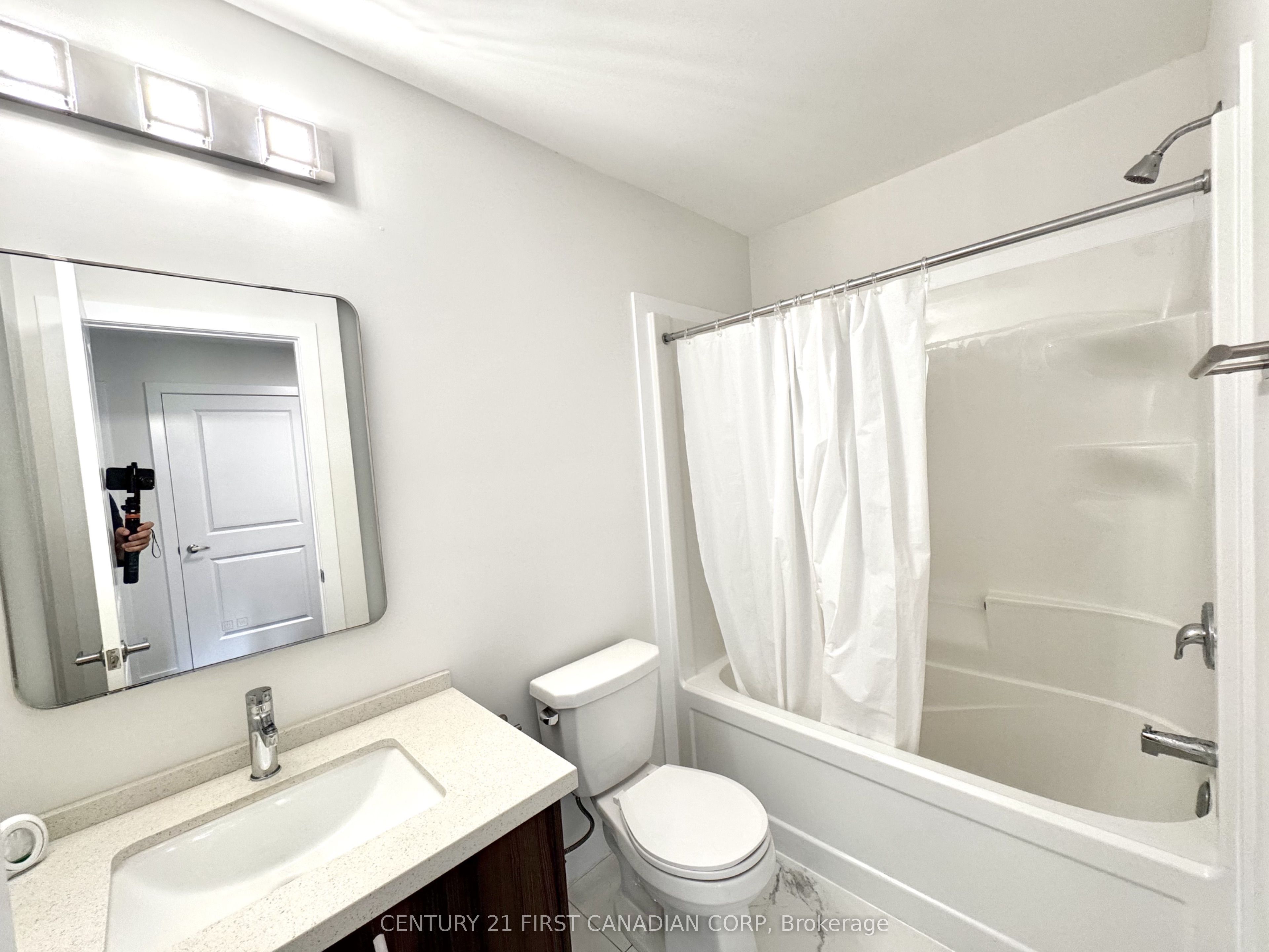 349 Southdale Road E 29 Property Photo 18