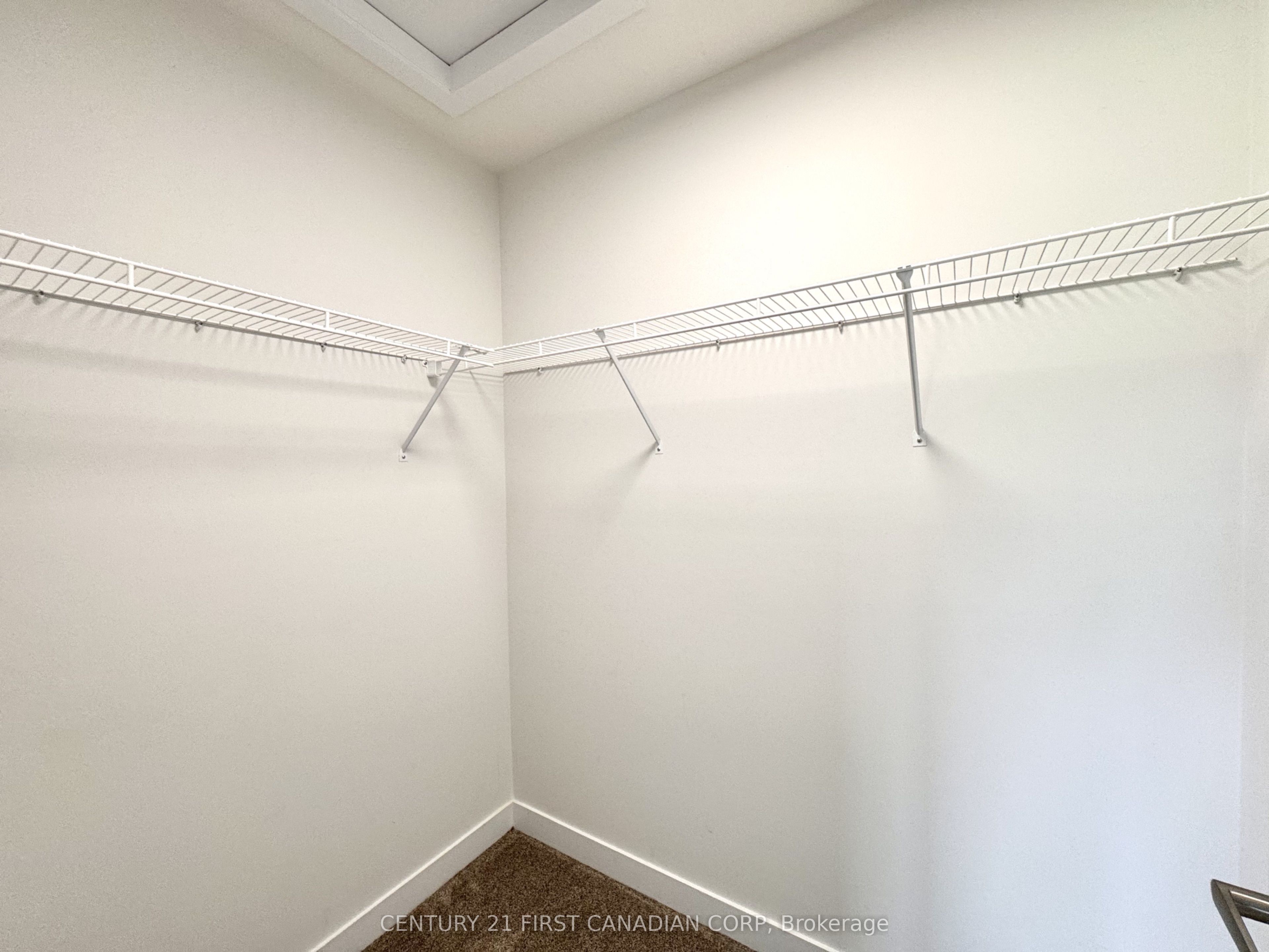 349 Southdale Road E 29 Property Photo 21