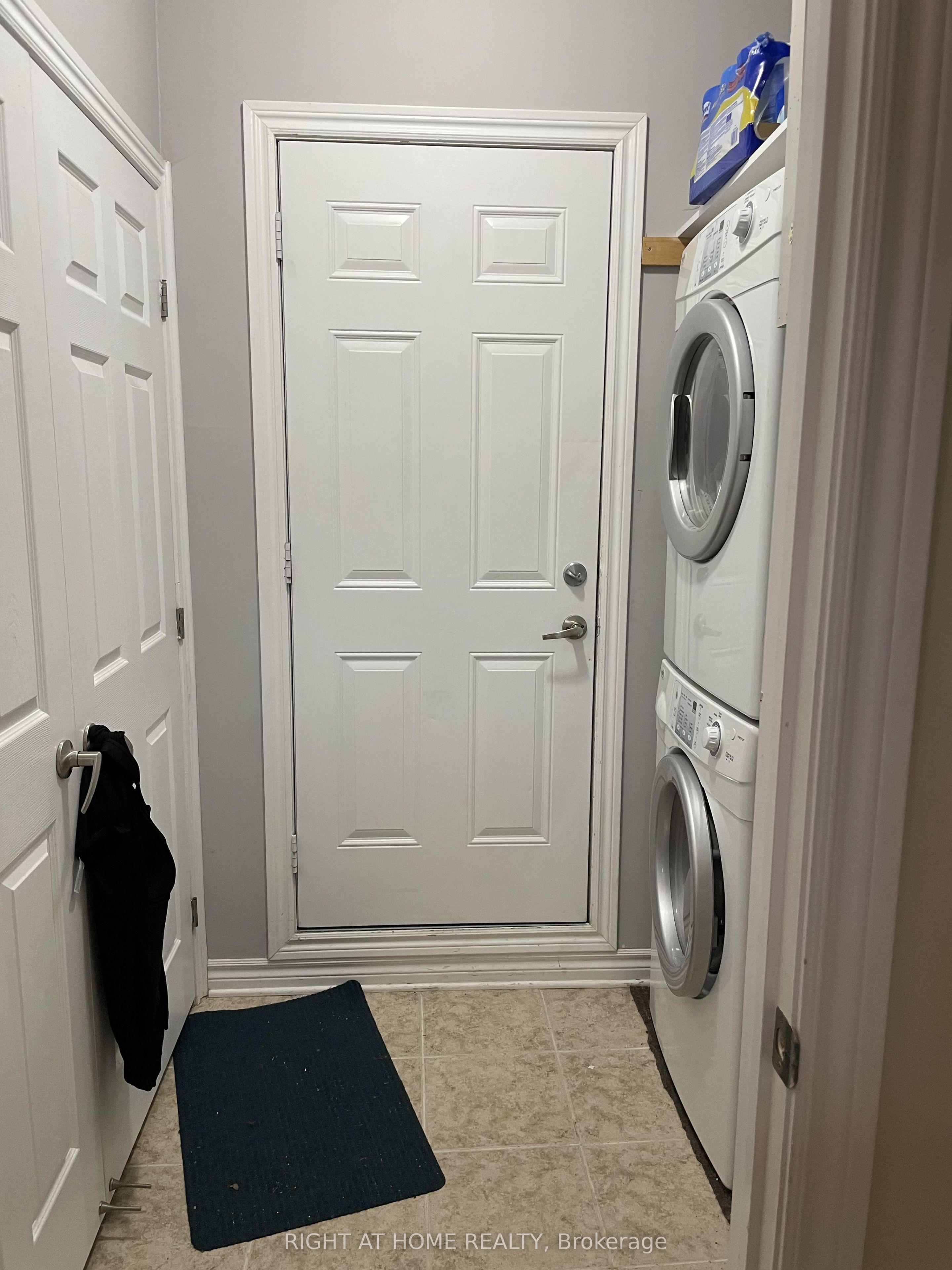 1626 Haydon Circle Property Photo 4