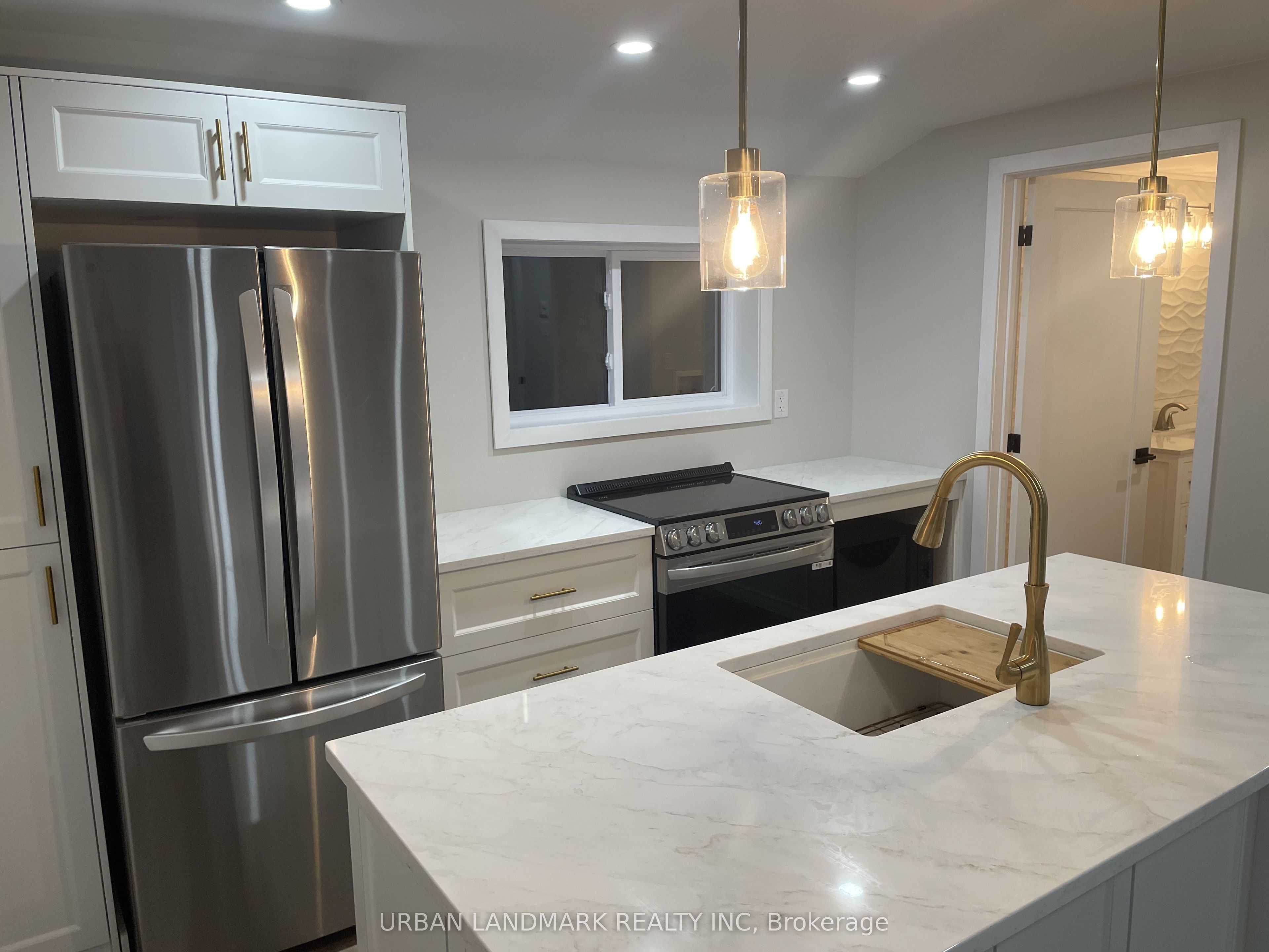 106 Elgin Street Unit B Property Photo 10