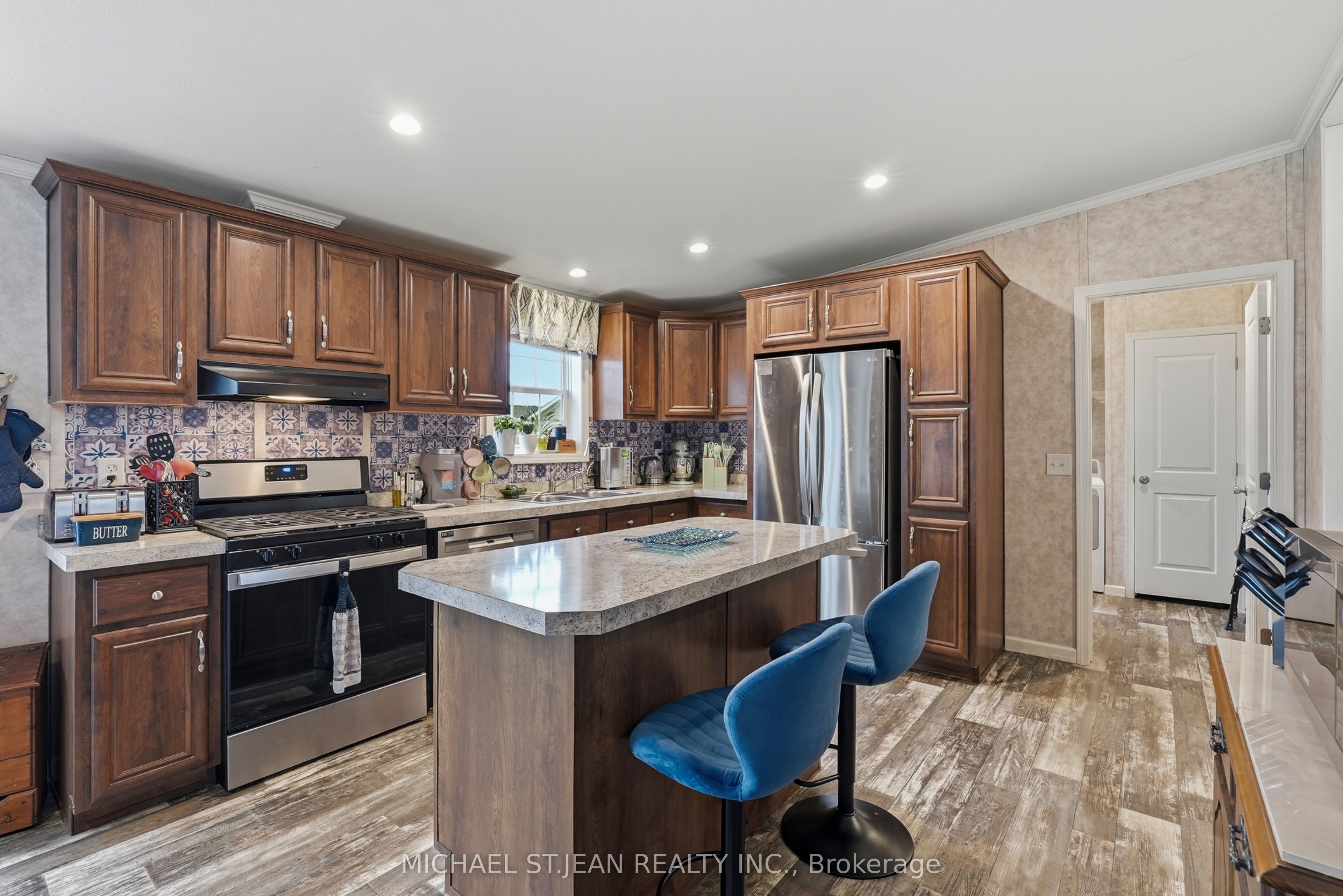 27 Hickory Hollow Property Photo 14