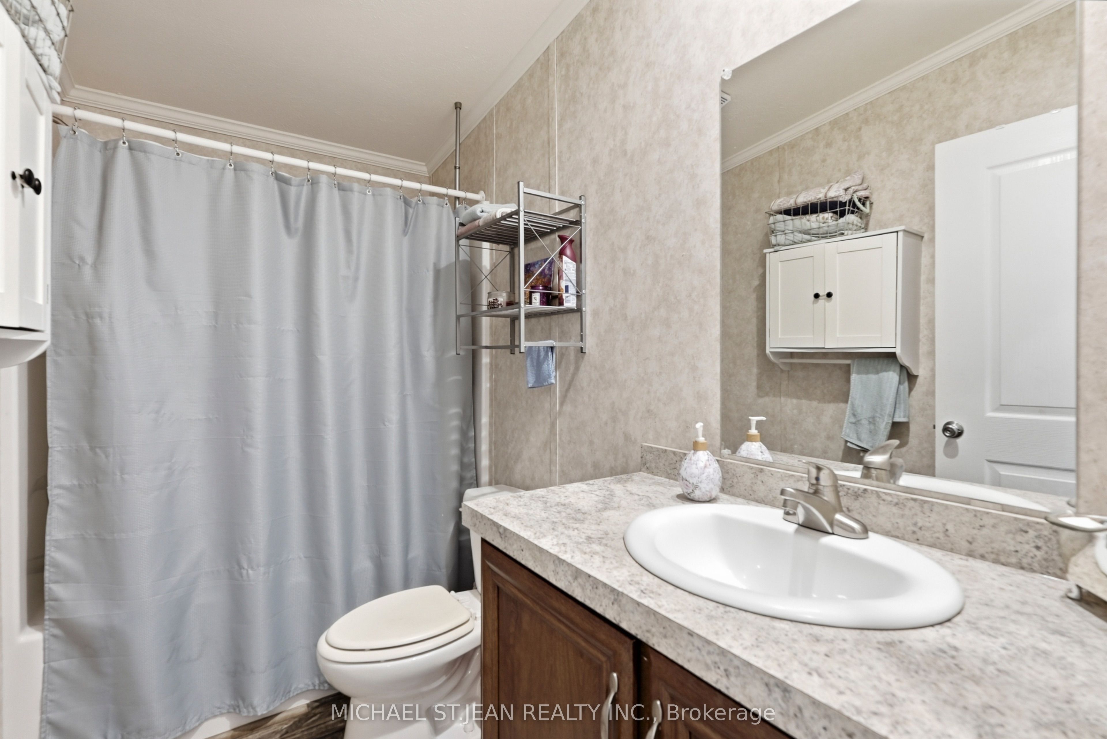 27 Hickory Hollow Property Photo 29