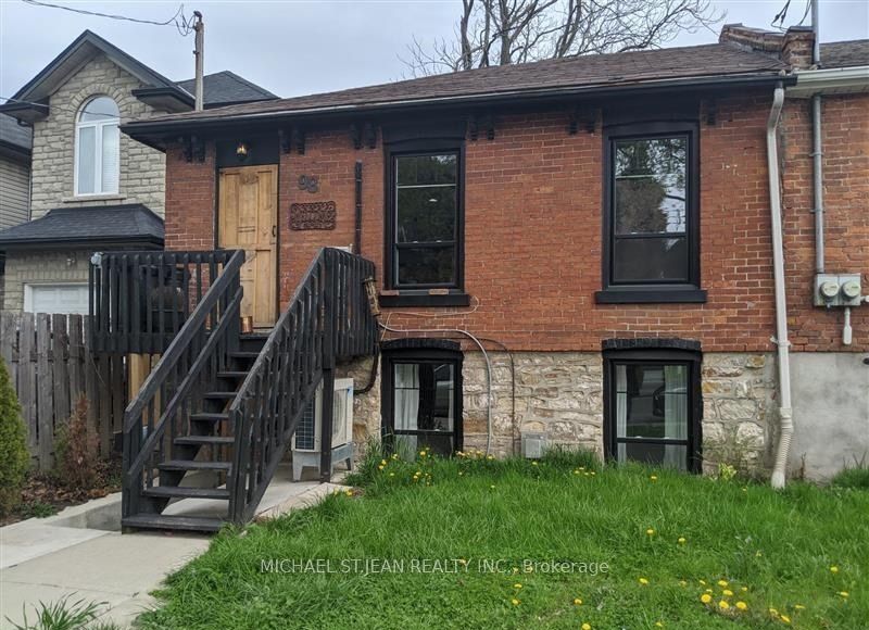 98 West Avenue N Lower Unit Property Photo 1
