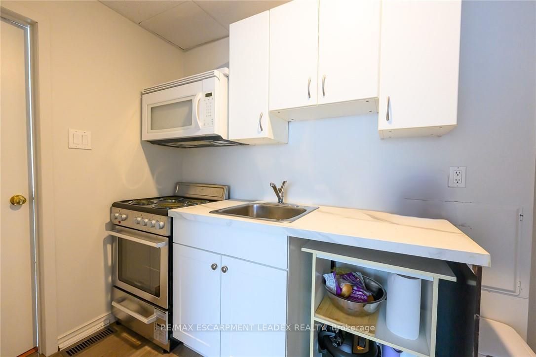 944 King Street Property Photo 27
