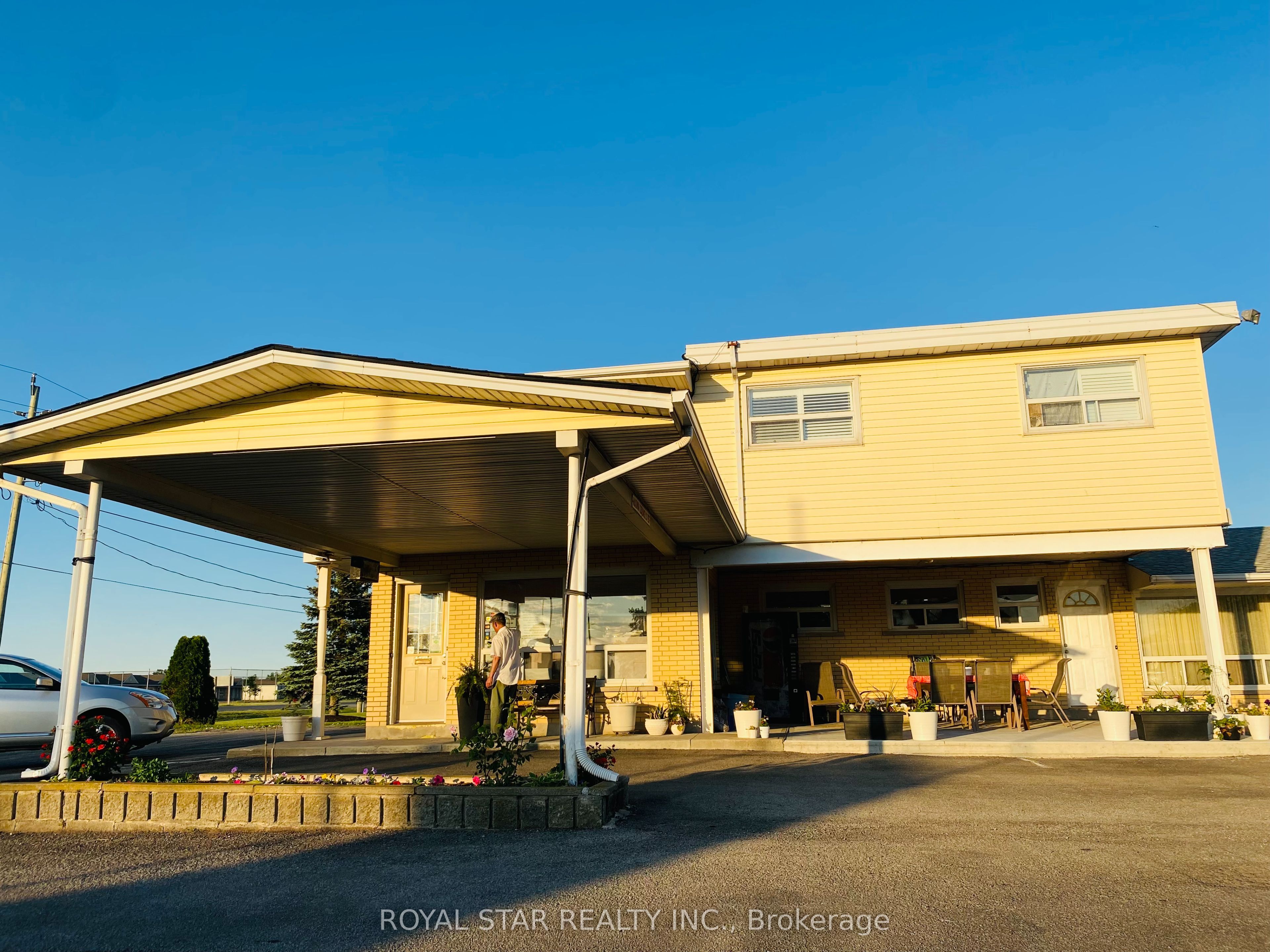 13055 Lundy's Lane Property Photo 1