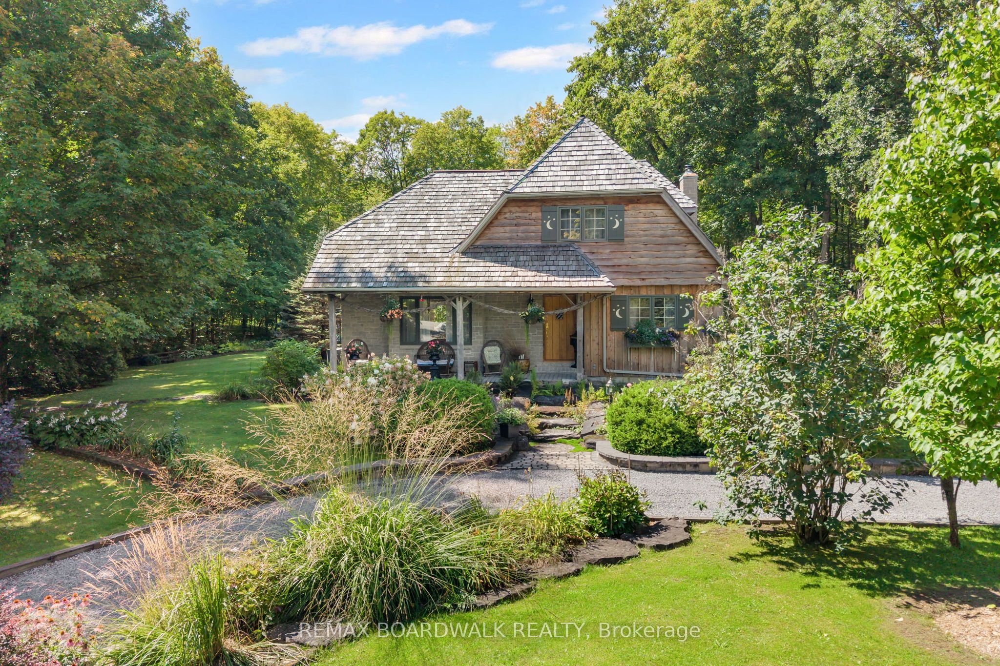 431 Golden Line Road Property Photo 1