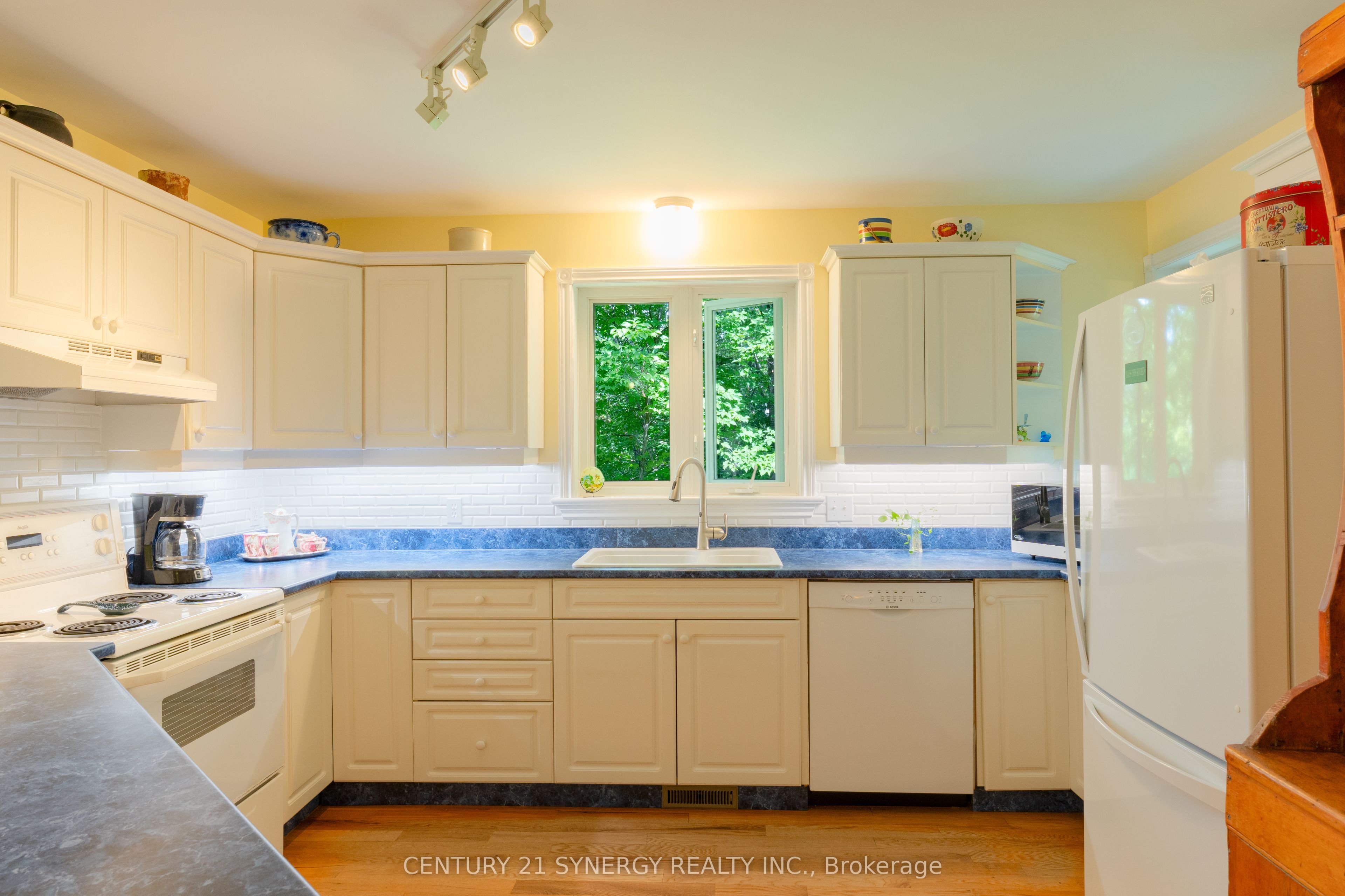 504 Kenyon Road Property Photo 7