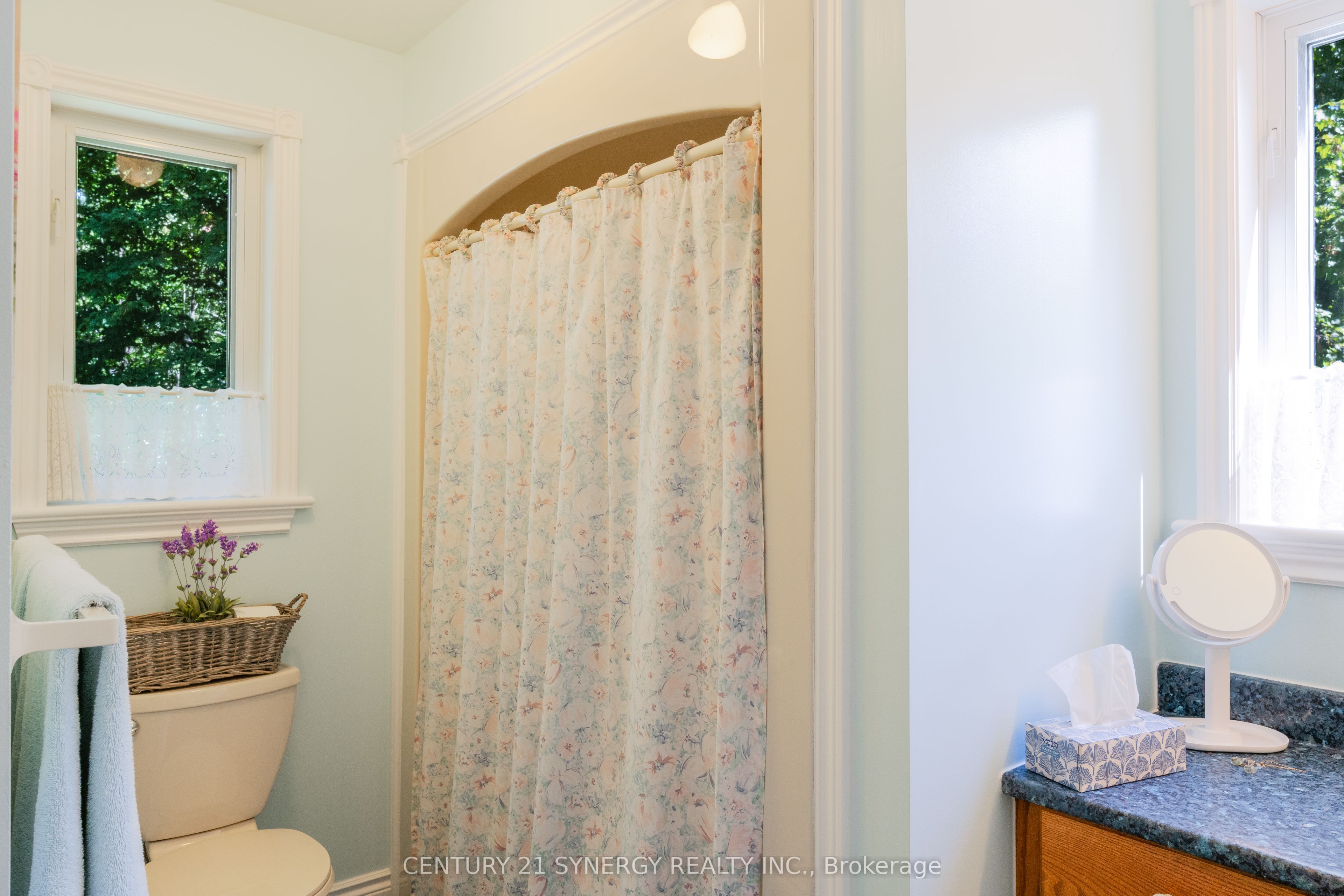 504 Kenyon Road Property Photo 15