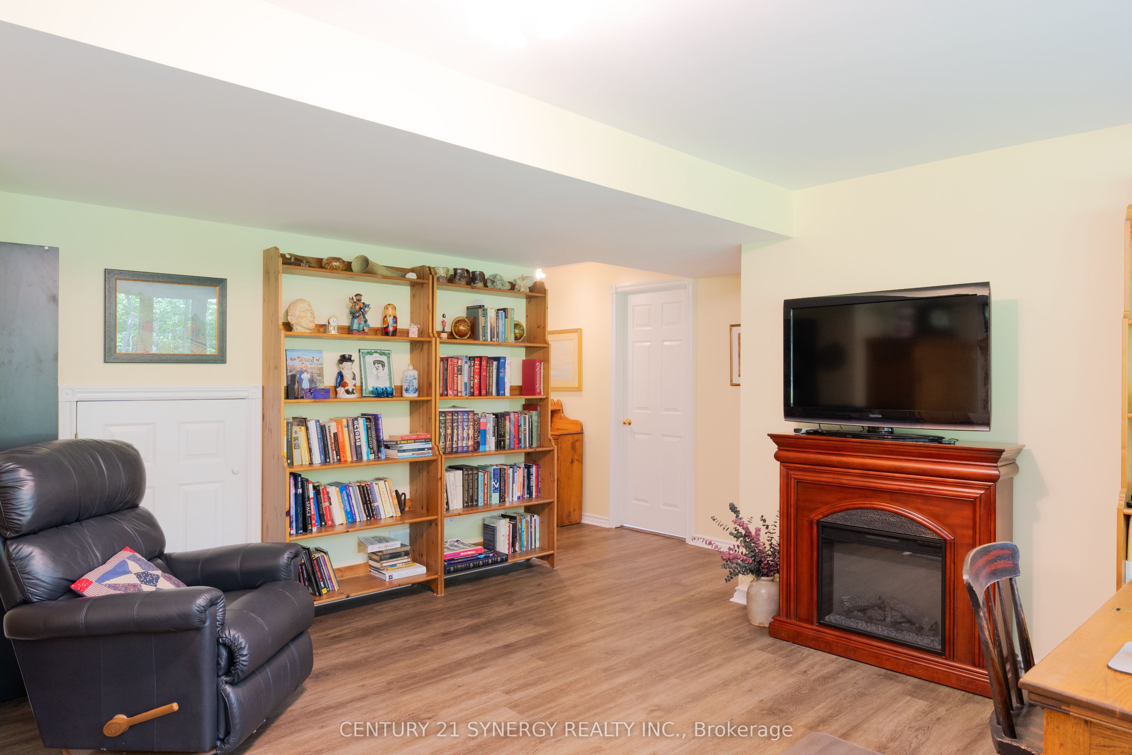 504 Kenyon Road Property Photo 22