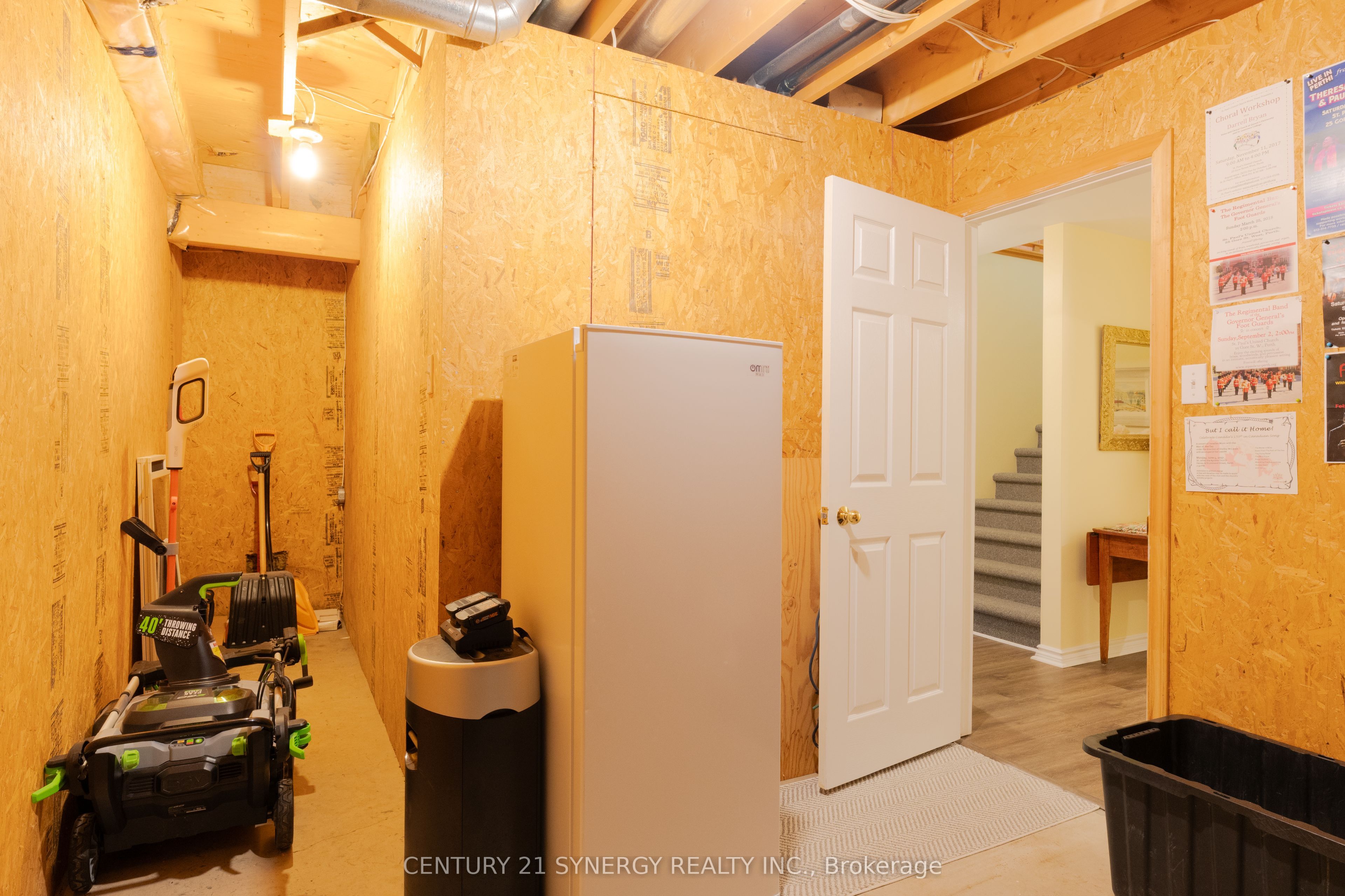 504 Kenyon Road Property Photo 28