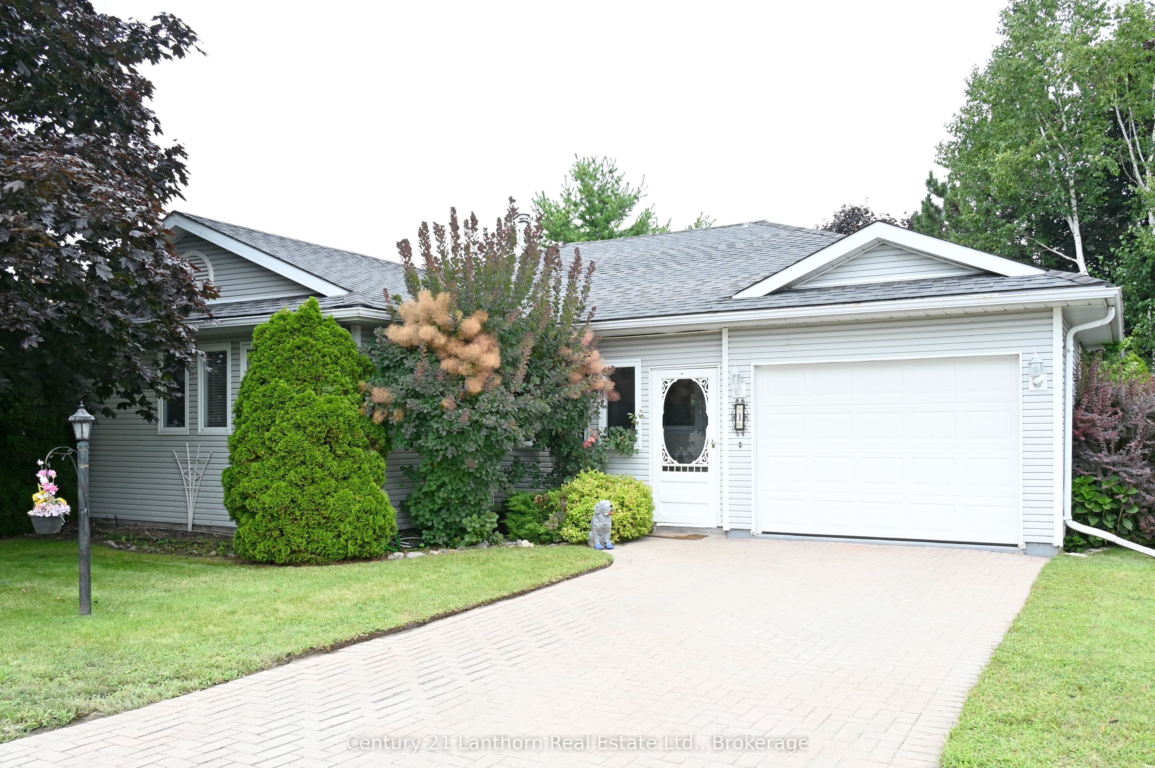 1 Reynolds Place N Property Photo 2