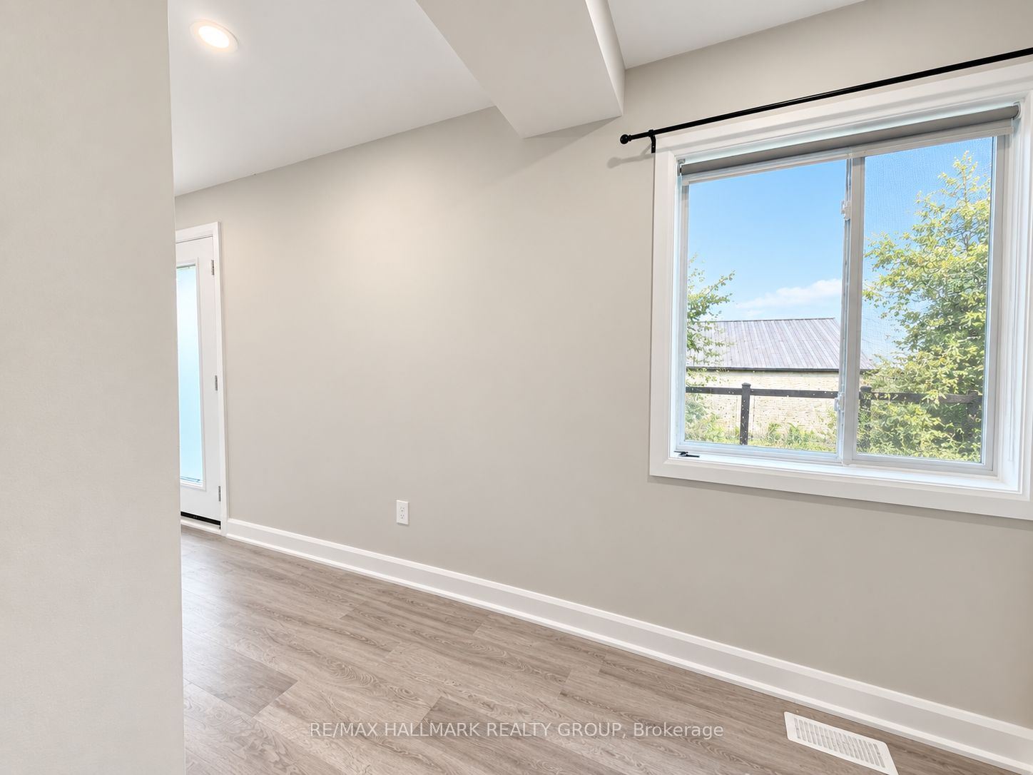 131 Camelia Avenue 3a Property Photo 2